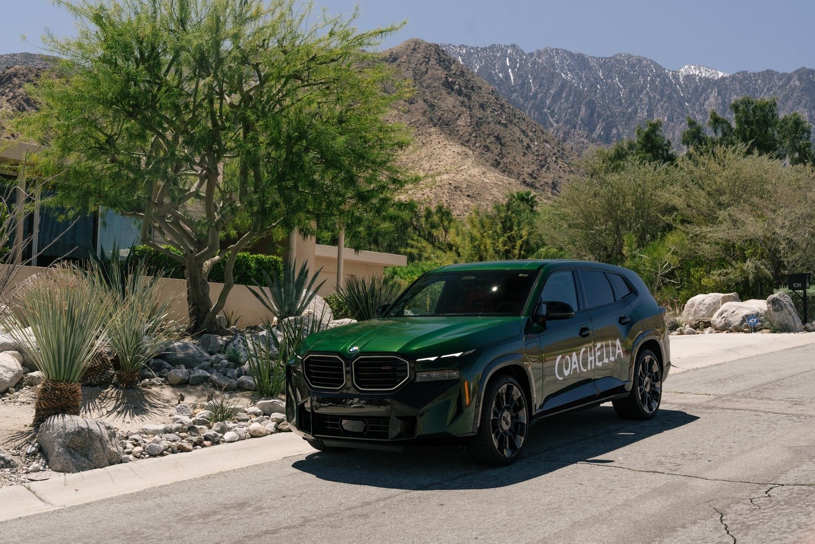 BMW XM APRESENTADO COM PINTURA EXCLUSIVA NO COACHELLA 2024, foto 3