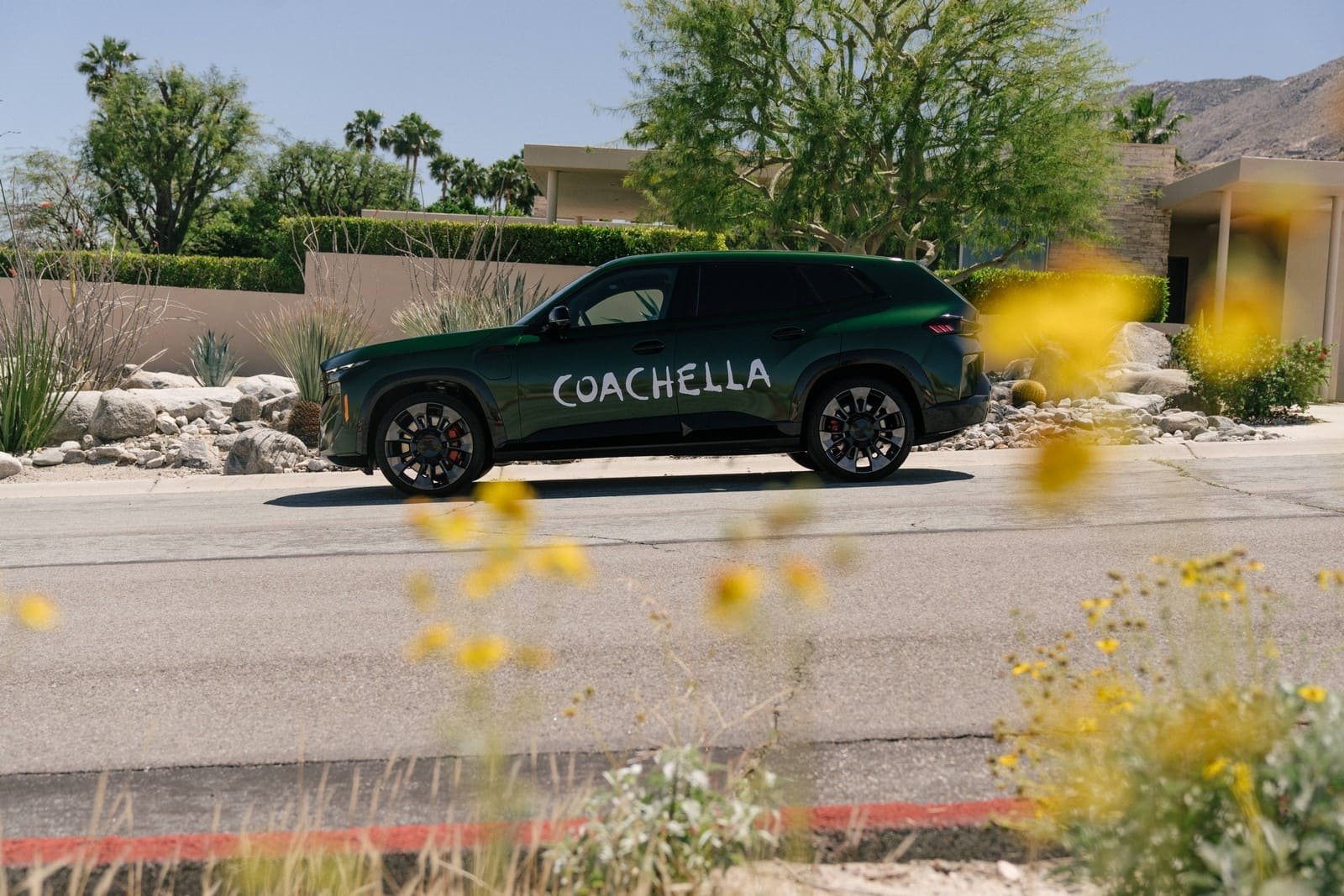 BMW XM APRESENTADO COM PINTURA EXCLUSIVA NO COACHELLA 2024, foto 4