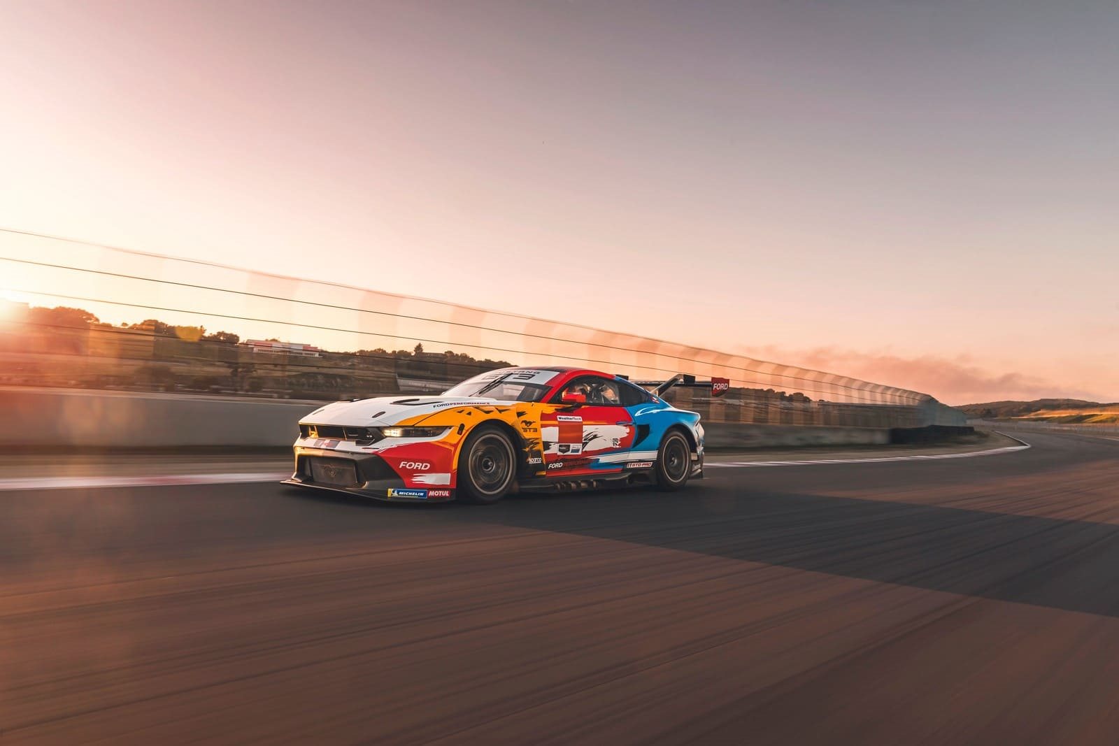 NOVO FORD MUSTANG GT3 PRESTA HOMENAGEM AOS CAMPEÕES DO PASSADO COM PINTURA ESPECIAL, foto 8