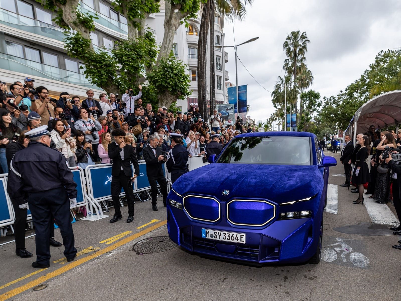BMW XM MYSTIQUE ALLURE INSPIRADO EM NAOMI CAMPBELL FAZ ESTREIA MUNDIAL EM CANNES, foto 1