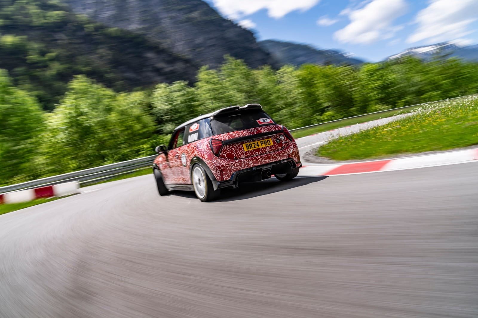 O TOTALMENTE NOVO MINI JOHN COOPER WORKS FARÁ SUA PRIMEIRA APARIÇÃO NAS 24 HORAS DE NÜRBURGRING ANTES DE SUA ESTREIA MUNDIAL, foto 21