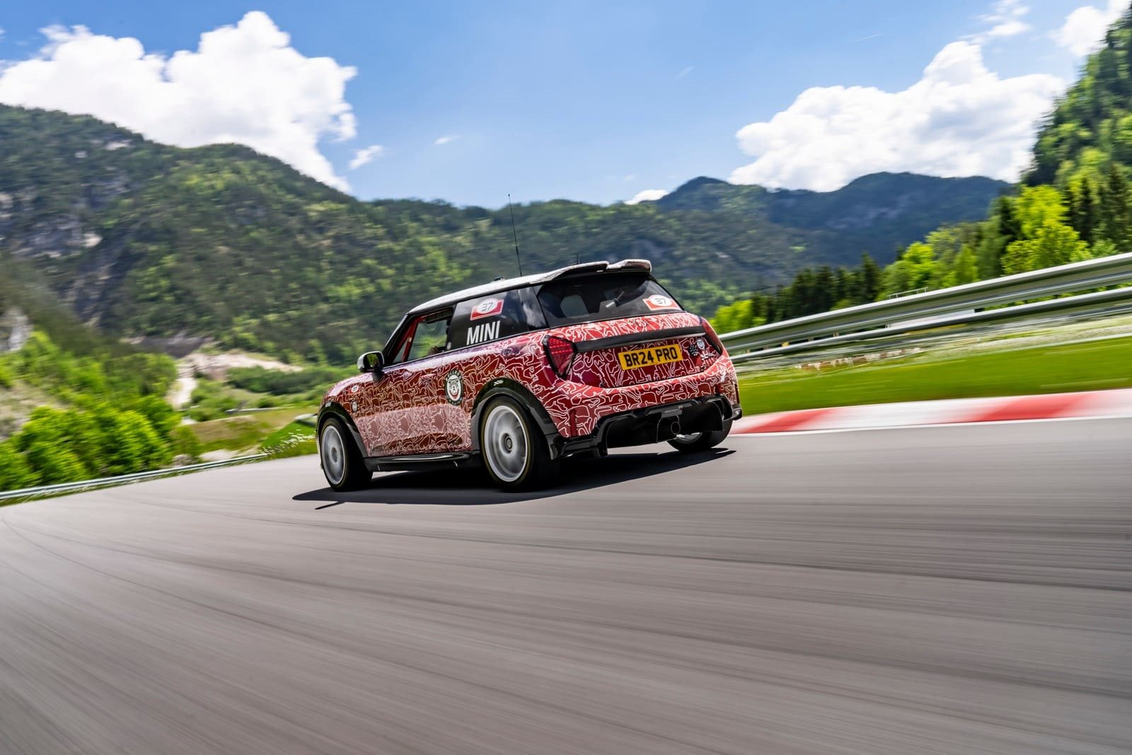 O TOTALMENTE NOVO MINI JOHN COOPER WORKS FARÁ SUA PRIMEIRA APARIÇÃO NAS 24 HORAS DE NÜRBURGRING ANTES DE SUA ESTREIA MUNDIAL, foto 22