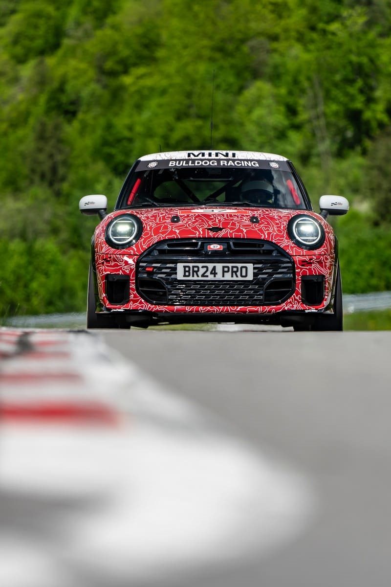 O TOTALMENTE NOVO MINI JOHN COOPER WORKS FARÁ SUA PRIMEIRA APARIÇÃO NAS 24 HORAS DE NÜRBURGRING ANTES DE SUA ESTREIA MUNDIAL, foto 23