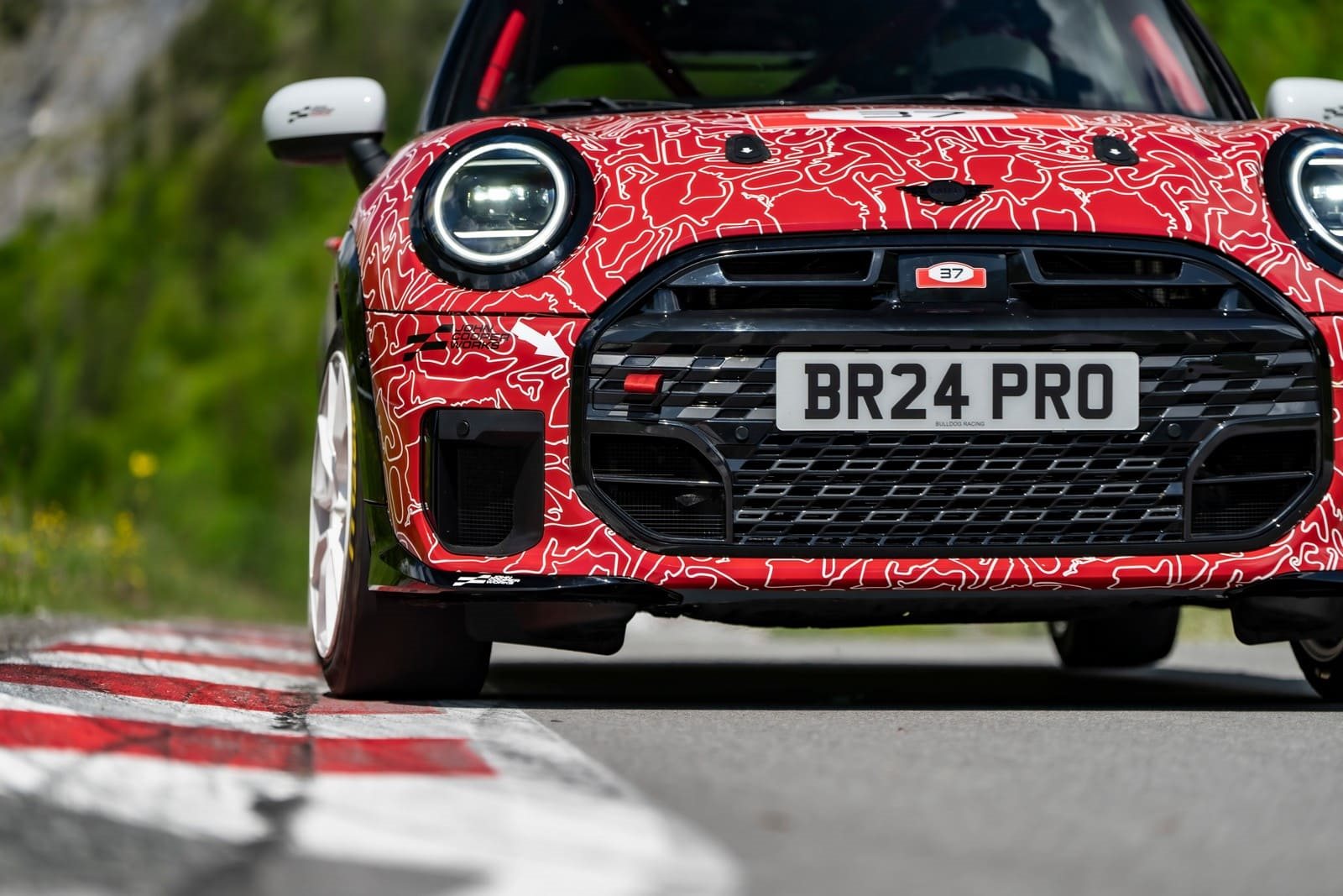O TOTALMENTE NOVO MINI JOHN COOPER WORKS FARÁ SUA PRIMEIRA APARIÇÃO NAS 24 HORAS DE NÜRBURGRING ANTES DE SUA ESTREIA MUNDIAL, foto 25