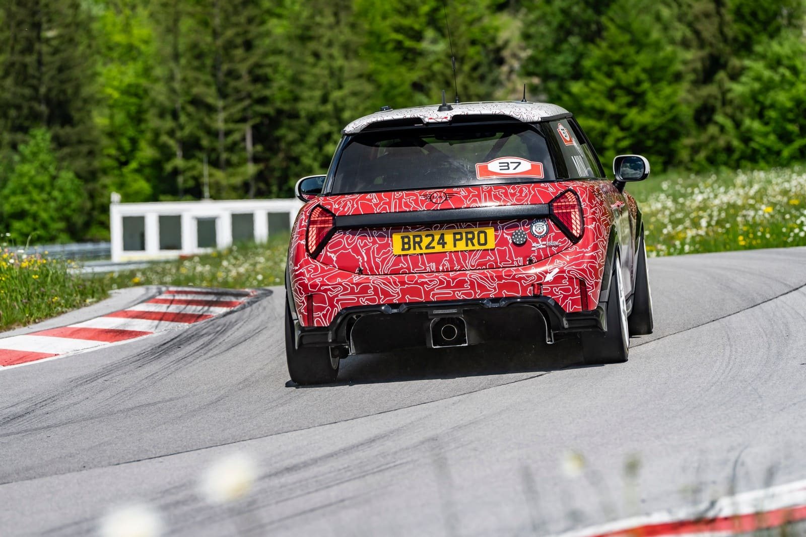 O TOTALMENTE NOVO MINI JOHN COOPER WORKS FARÁ SUA PRIMEIRA APARIÇÃO NAS 24 HORAS DE NÜRBURGRING ANTES DE SUA ESTREIA MUNDIAL, foto 32