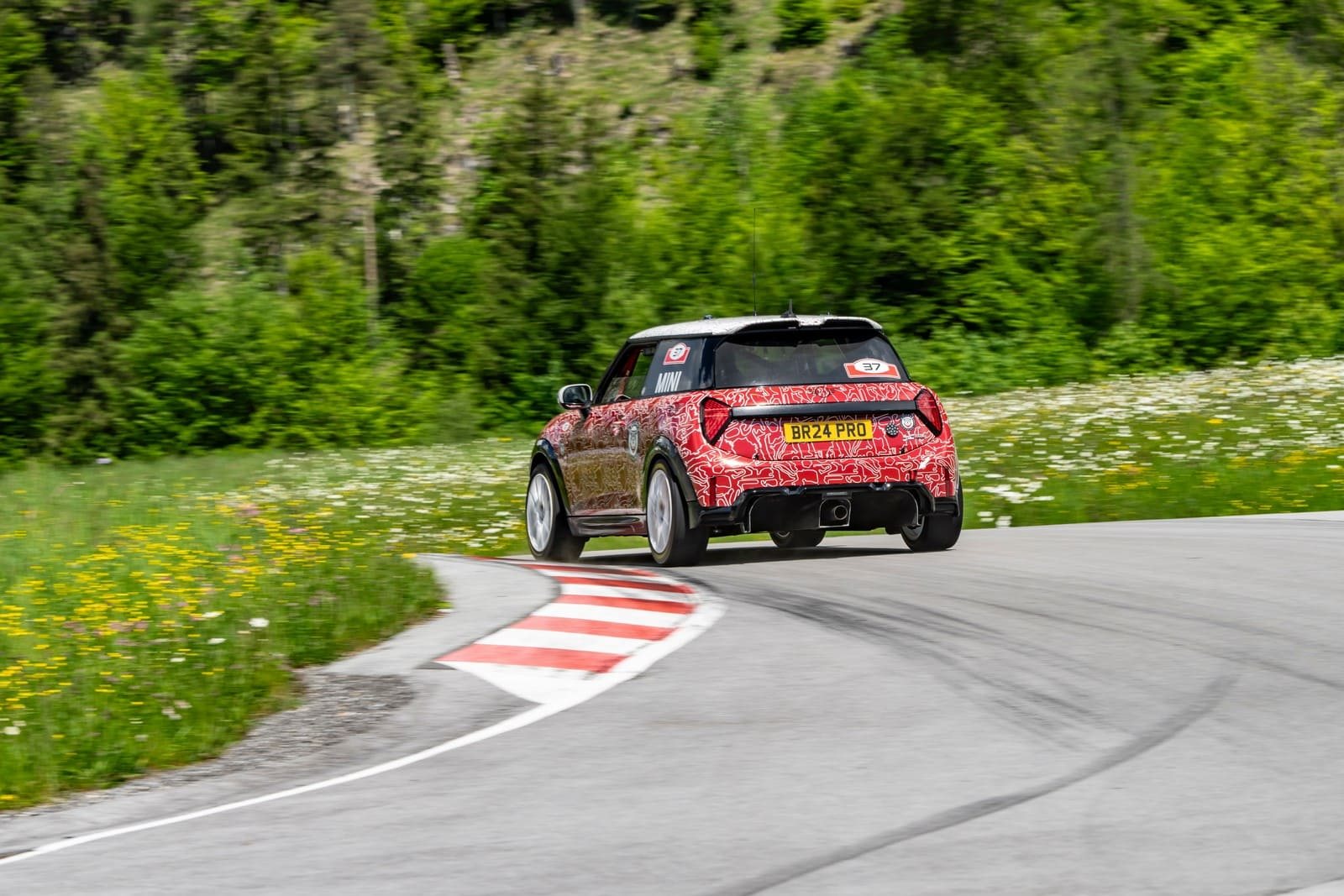 O TOTALMENTE NOVO MINI JOHN COOPER WORKS FARÁ SUA PRIMEIRA APARIÇÃO NAS 24 HORAS DE NÜRBURGRING ANTES DE SUA ESTREIA MUNDIAL, foto 33