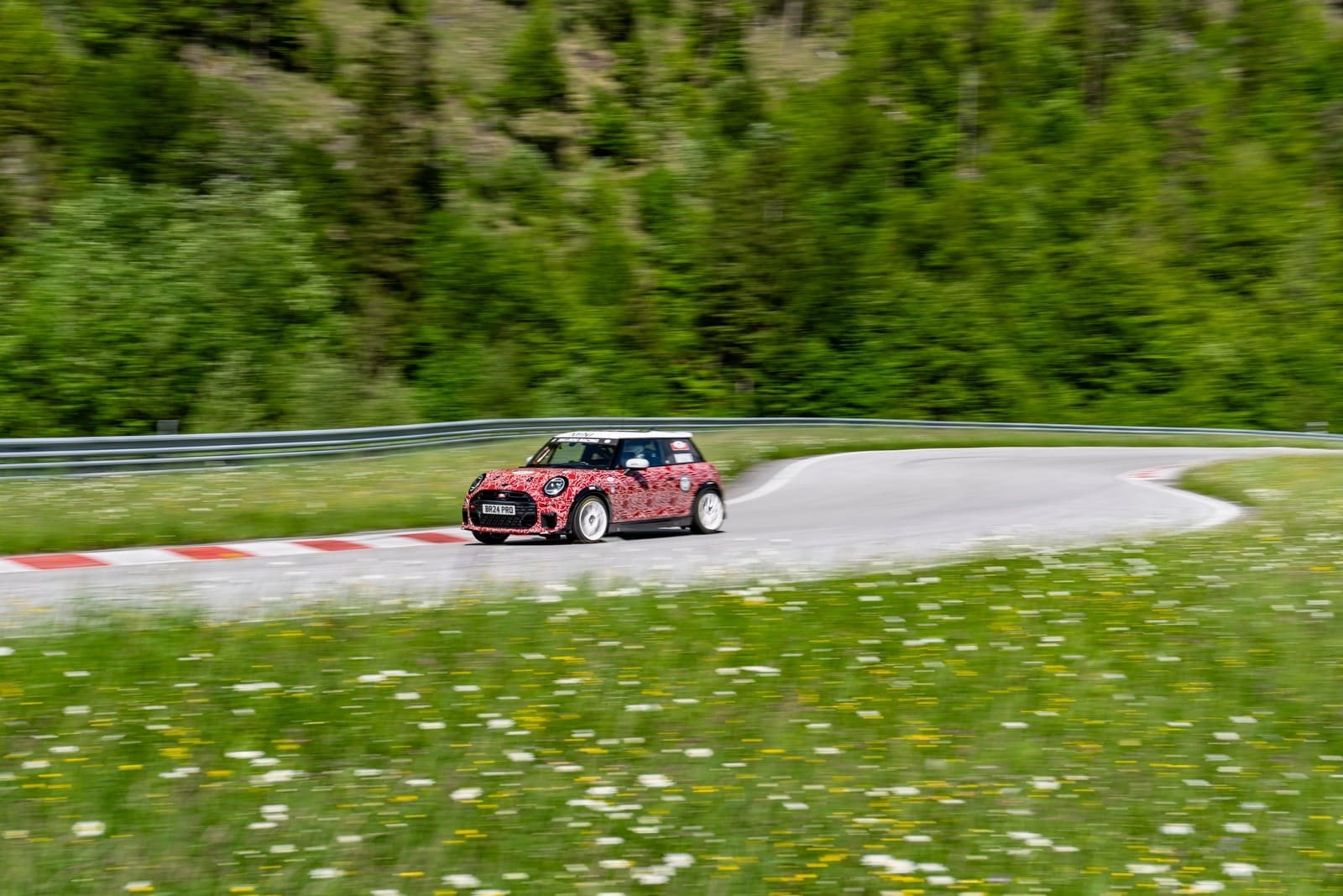O TOTALMENTE NOVO MINI JOHN COOPER WORKS FARÁ SUA PRIMEIRA APARIÇÃO NAS 24 HORAS DE NÜRBURGRING ANTES DE SUA ESTREIA MUNDIAL, foto 36