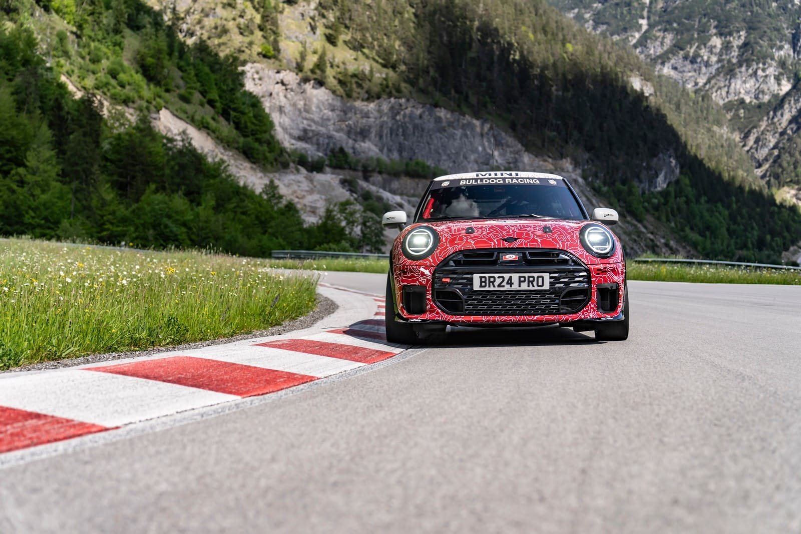 O TOTALMENTE NOVO MINI JOHN COOPER WORKS FARÁ SUA PRIMEIRA APARIÇÃO NAS 24 HORAS DE NÜRBURGRING ANTES DE SUA ESTREIA MUNDIAL, foto 39