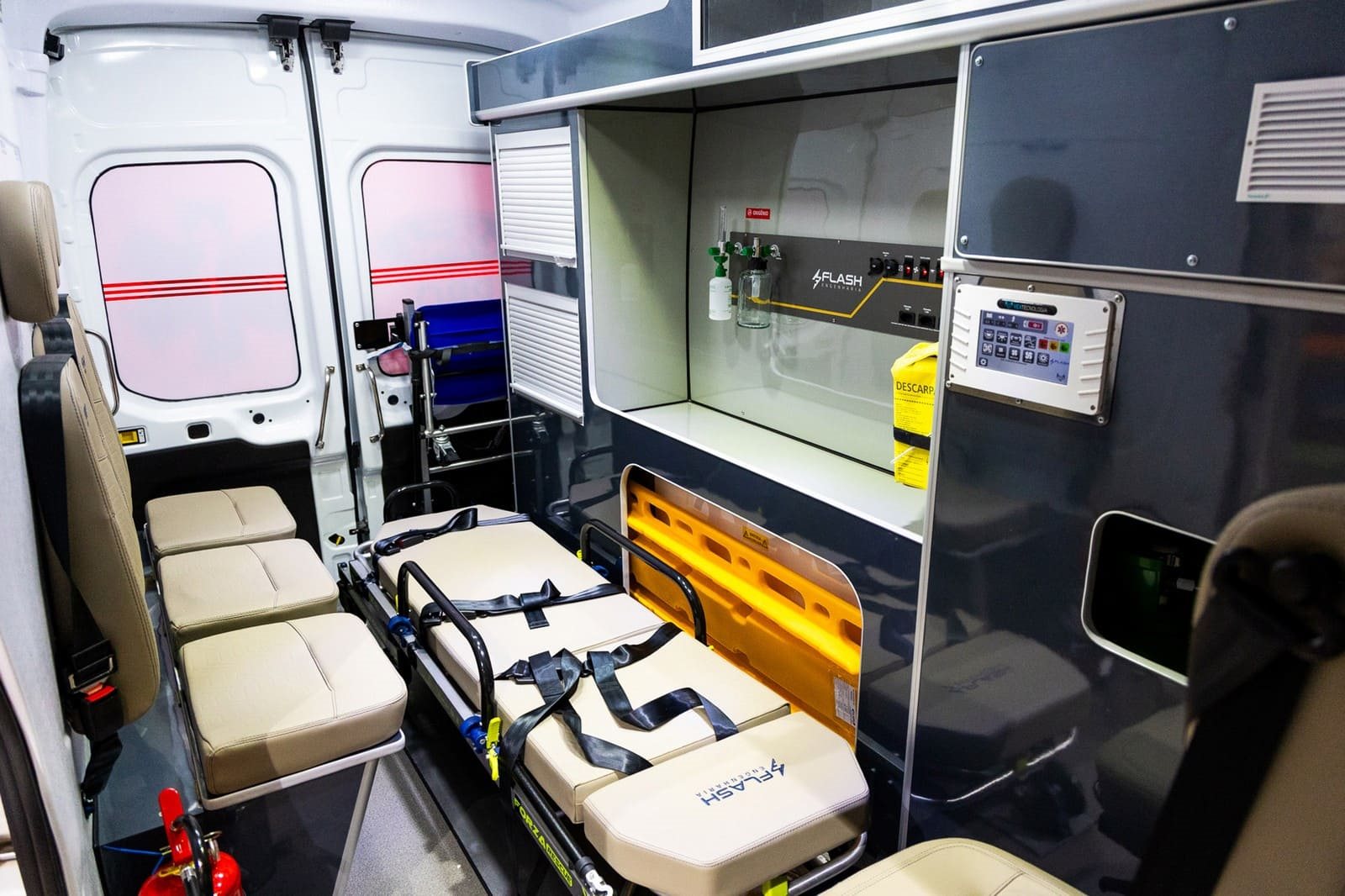 FORD PRO EXIBE TRANSIT AUTOMÁTICA AMBULÂNCIA NA FEIRA HOSPITALAR 2024, foto 3