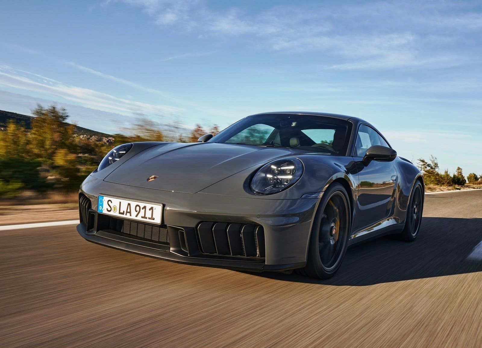 NOVOS PORSCHE 911 CARRERA GTS E 911 CARRERA: T-HYBRID APRIMORA SIGNIFICATIVAMENTE O DESEMPENHO, foto 12