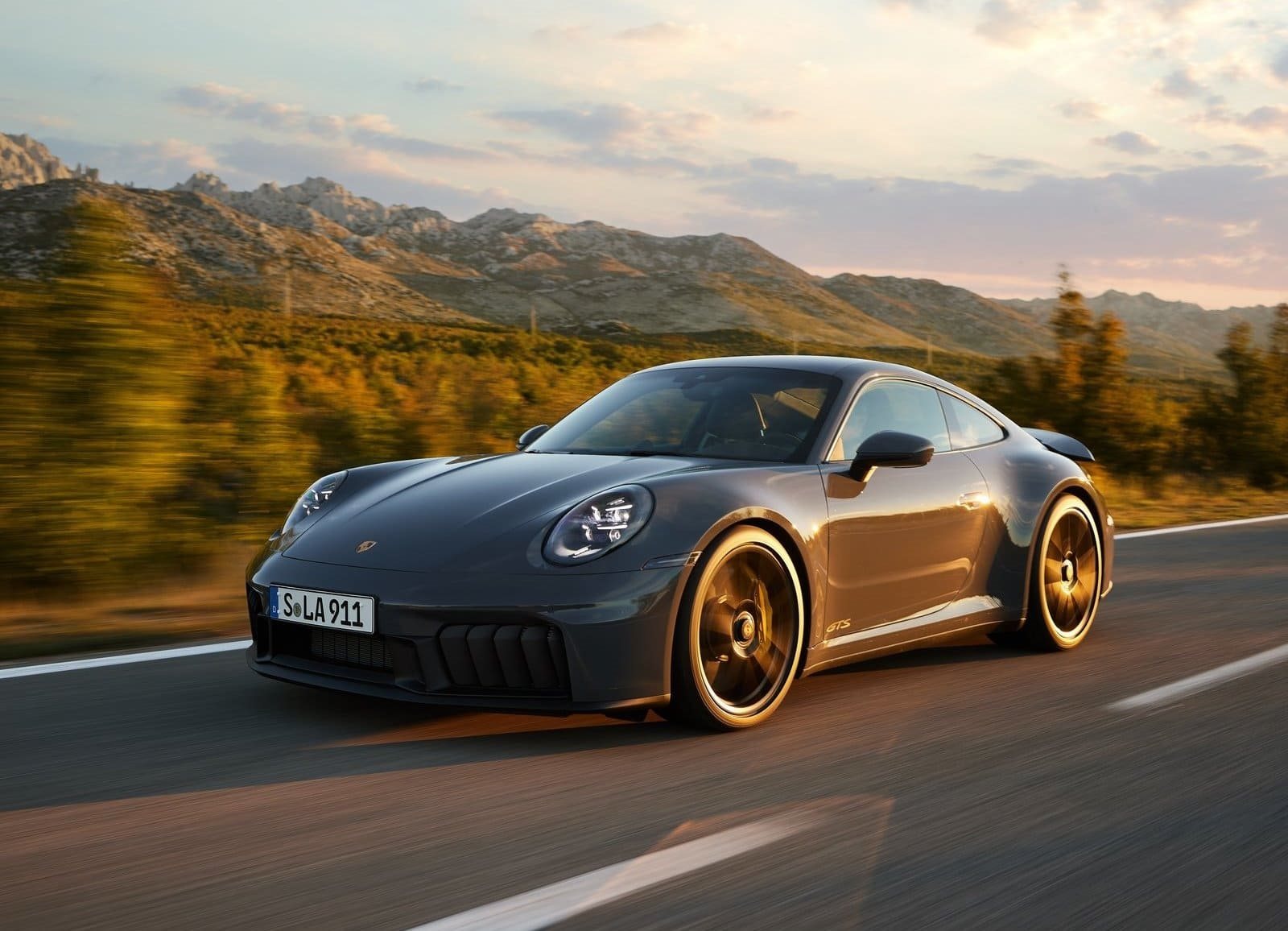 NOVOS PORSCHE 911 CARRERA GTS E 911 CARRERA: T-HYBRID APRIMORA SIGNIFICATIVAMENTE O DESEMPENHO, foto 13