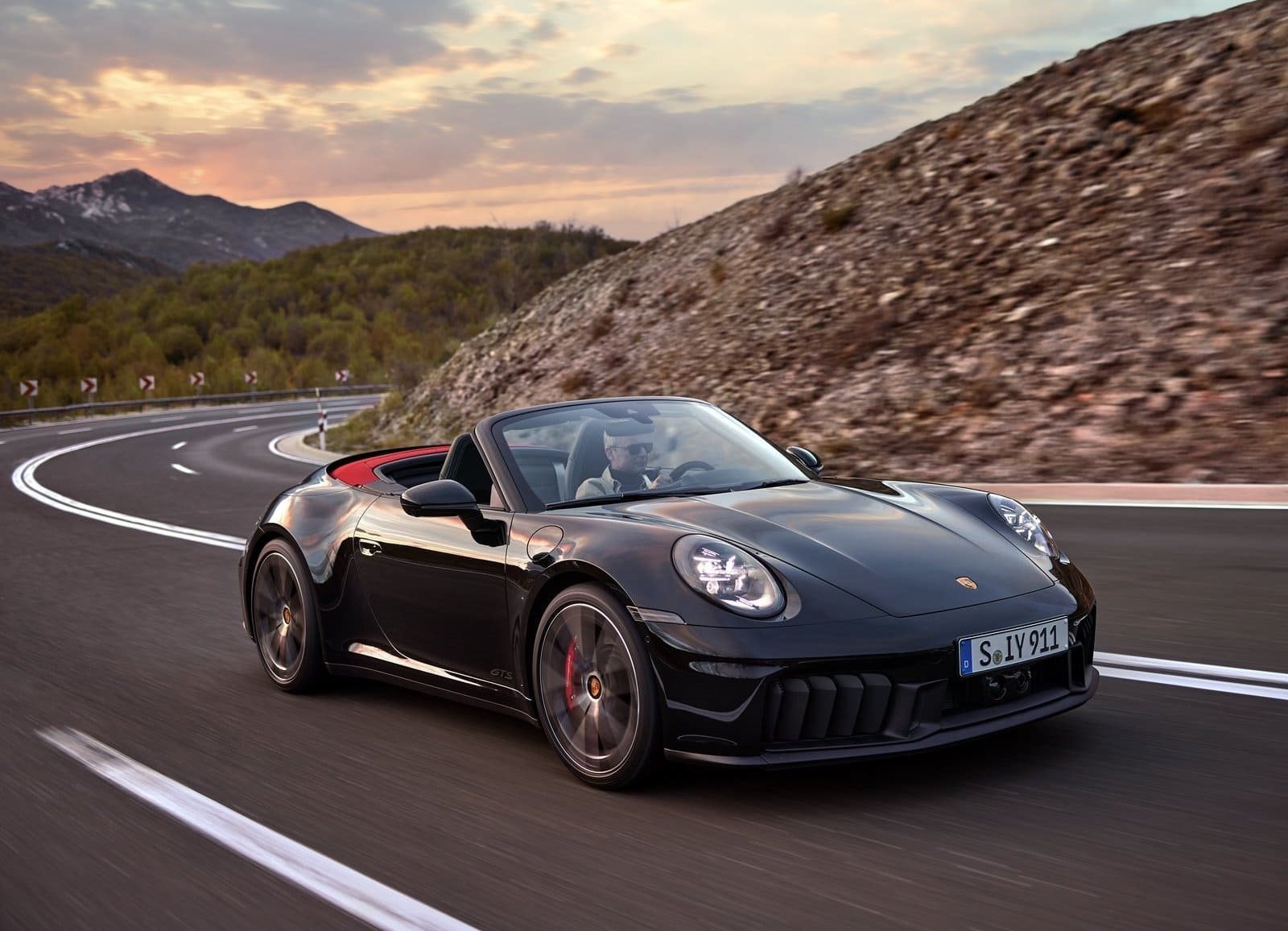 NOVOS PORSCHE 911 CARRERA GTS E 911 CARRERA: T-HYBRID APRIMORA SIGNIFICATIVAMENTE O DESEMPENHO, foto 25