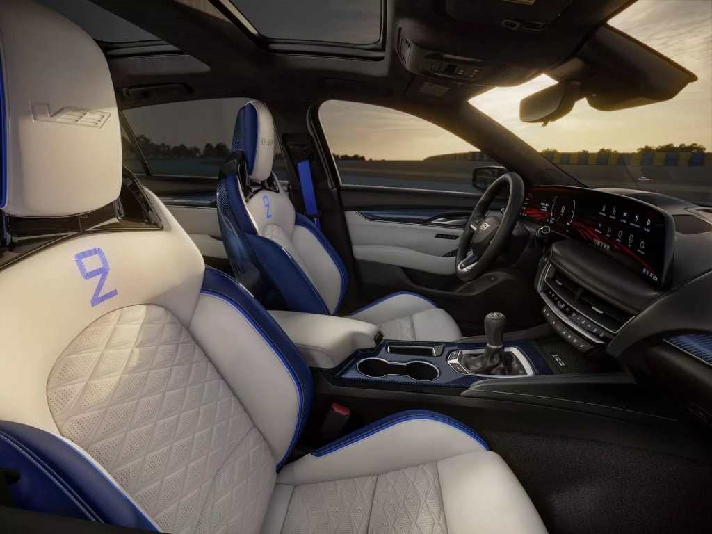 CADILLAC CT4-V E CT5-V BLACKWING AINDA MAIS SELVAGENS PRESTAM HOMENAGEM A LE MANS, foto 3
