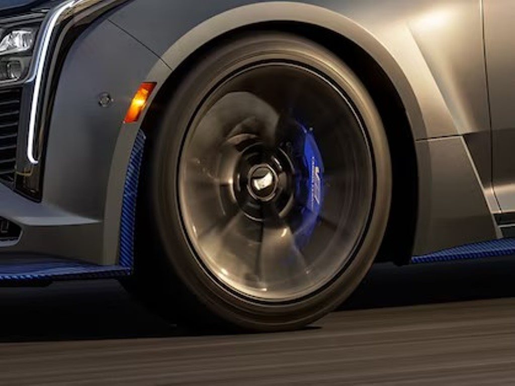 CADILLAC CT4-V E CT5-V BLACKWING AINDA MAIS SELVAGENS PRESTAM HOMENAGEM A LE MANS, foto 10