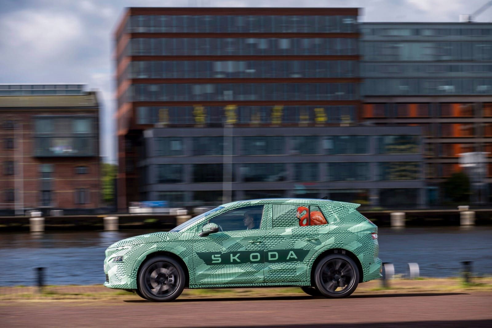 SKODA ELROQ: SURGEM NOVOS DETALHES DO SUV CHECO QUE CHEGARÁ CARREGADO DE TECNOLOGIA, foto 19