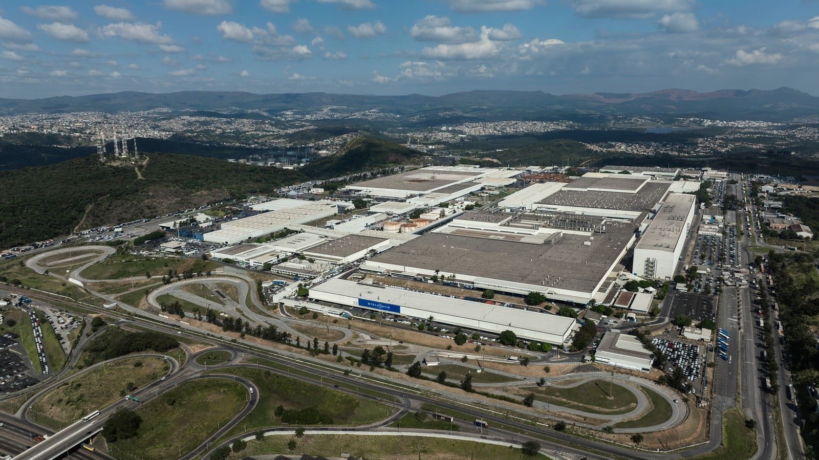 POLO AUTOMOTIVO STELLANTIS DE BETIM CELEBRA 48 ANOS COM LEGADO DE INOVAÇÃO NA INDÚSTRIA AUTOMOTIVA, foto 2