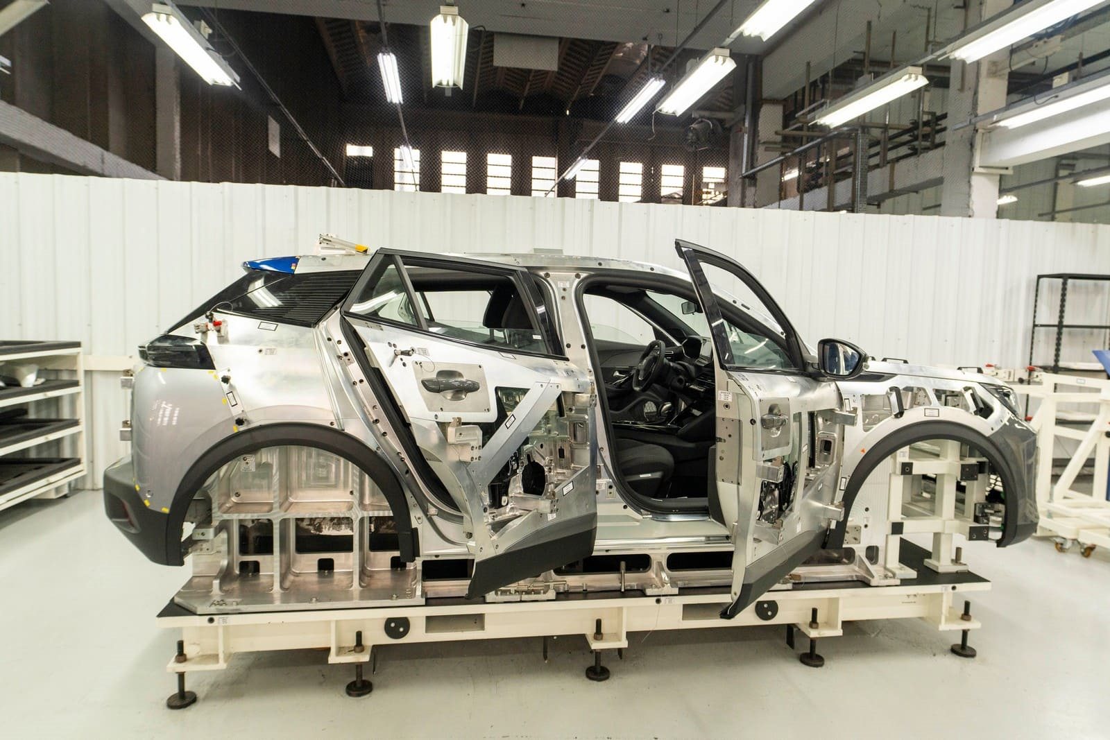 STELLANTIS ARGENTINA INICIOU A PRODUÇÃO EM SÉRIE DO NOVO PEUGEOT 2008 EM SUA PLANTA DE El PALOMAR, foto 10
