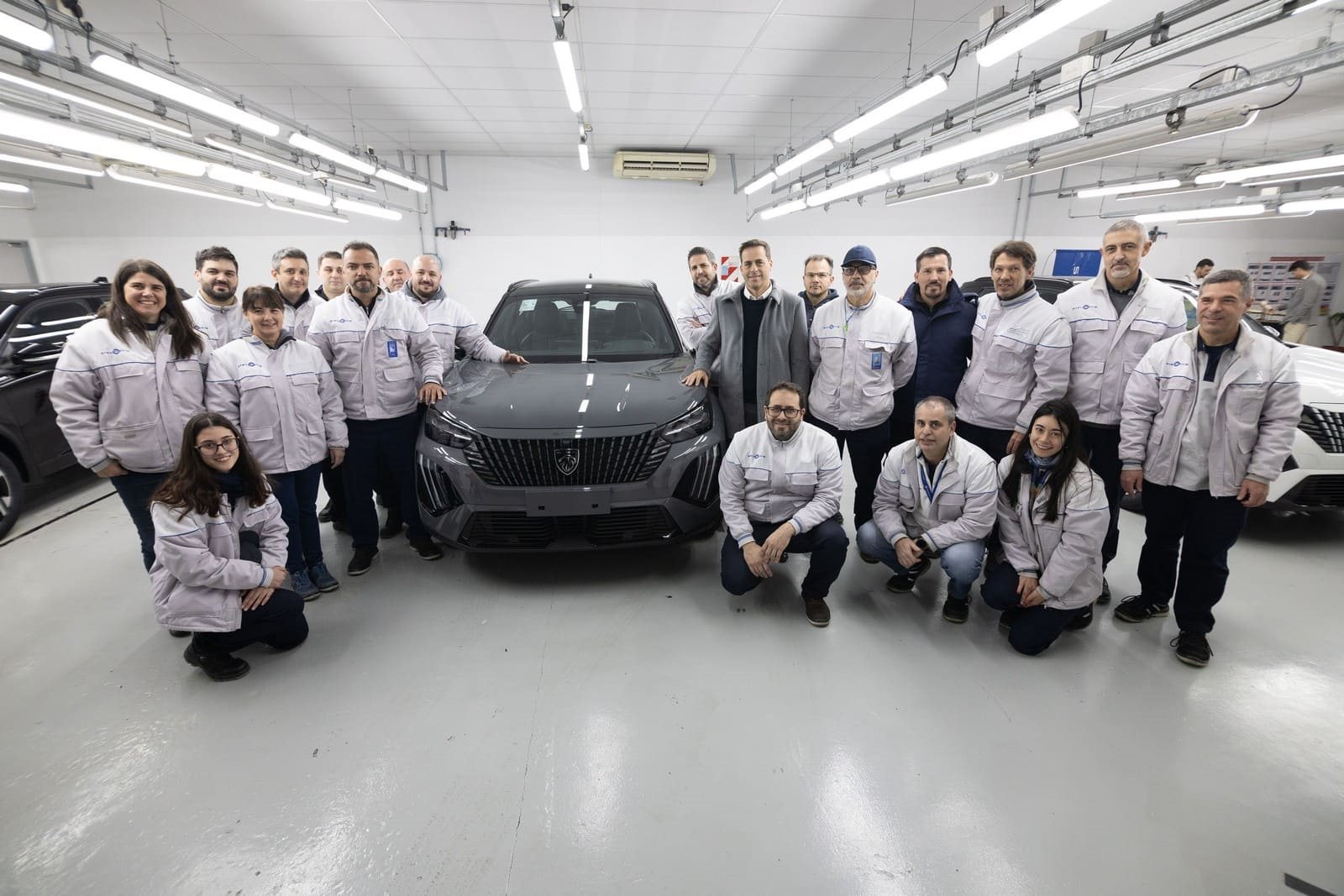 STELLANTIS ARGENTINA INICIOU A PRODUÇÃO EM SÉRIE DO NOVO PEUGEOT 2008 EM SUA PLANTA DE El PALOMAR, foto 20