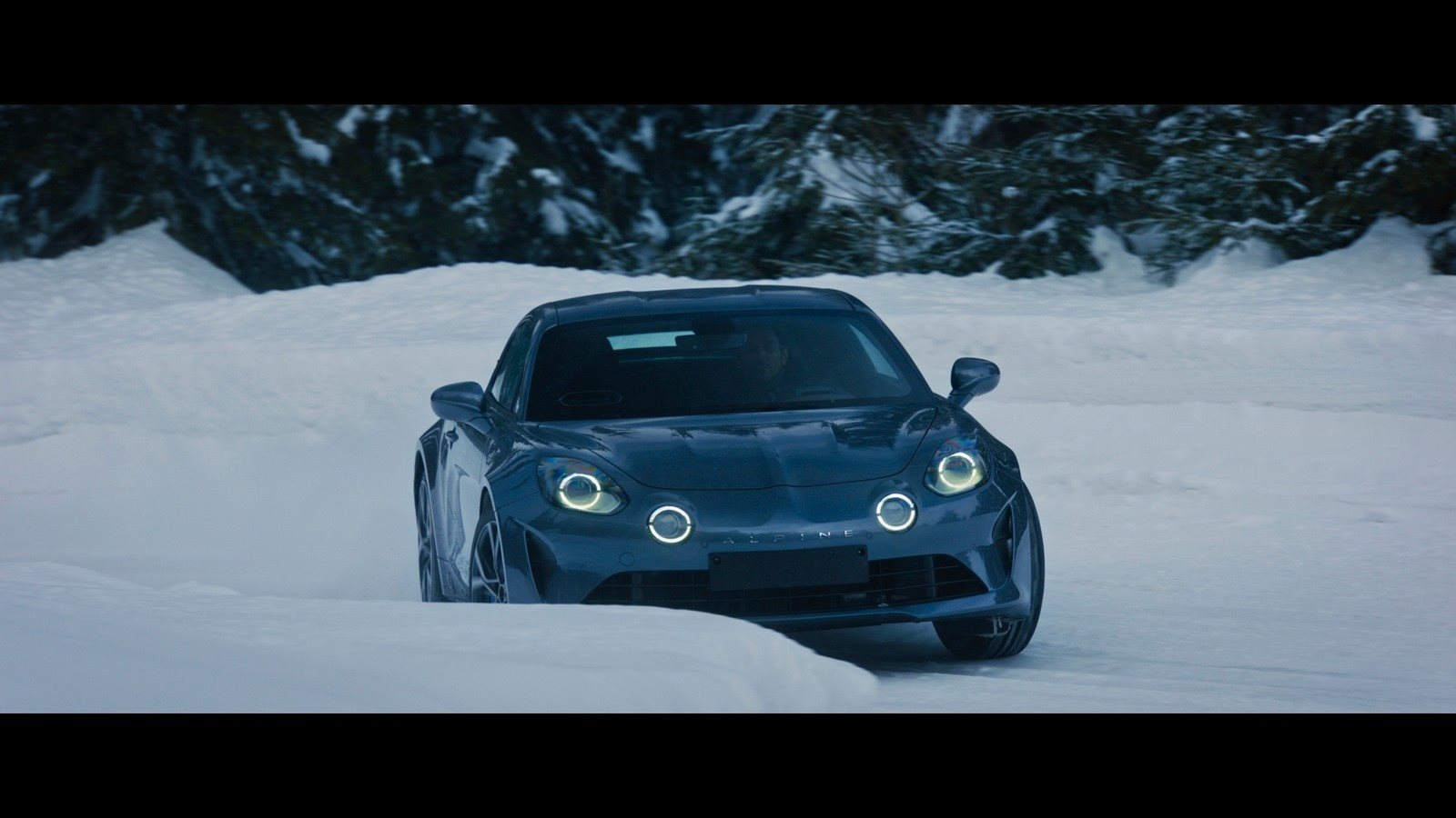 O ALPINE A110 NO CENTRO DA AÇÃO NO NOVO FILME DE LARGO WINCH, foto 7