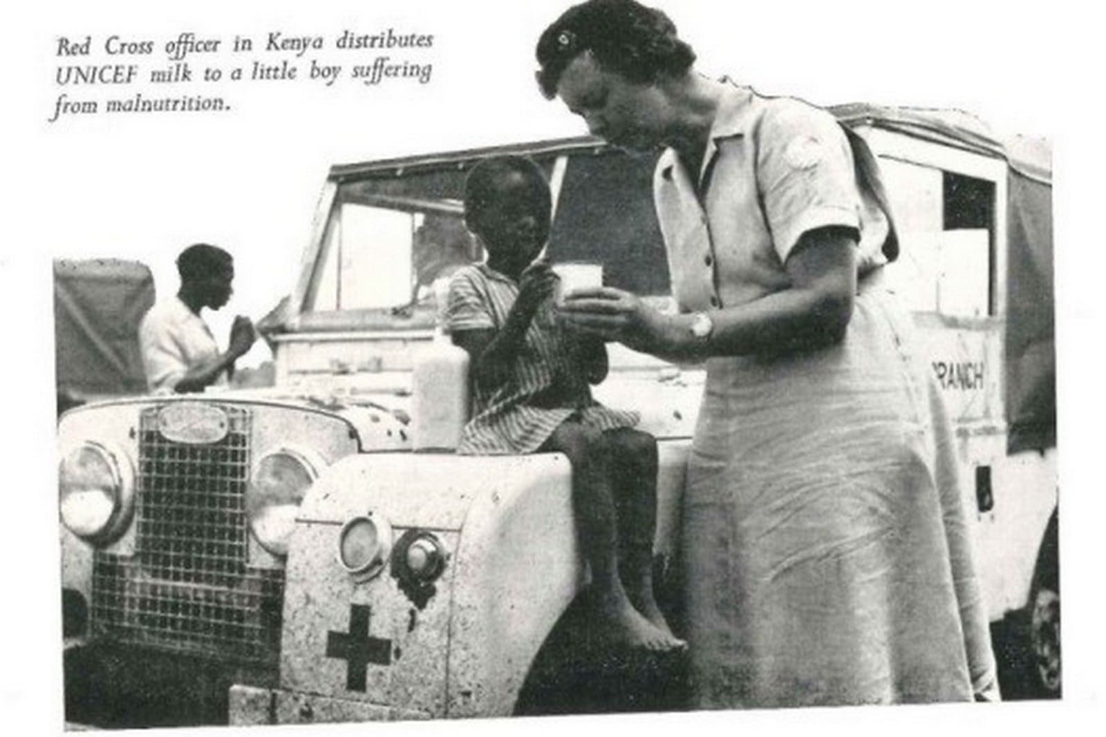 LAND ROVER DEFENDER COMEMORA 70 ANOS DE PARCERIA HUMANITÁRIA MARCANTE COM A CRUZ VERMELHA BRITÂNICA, foto 6