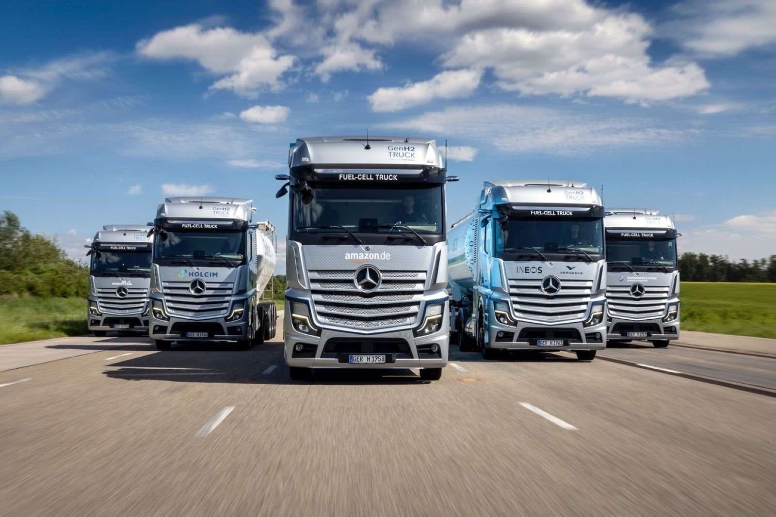 DAIMLER TRUCK INICIA TESTES EM CLIENTES COM CAMINHÕES MERCEDES-BENZ MOVIDOS A CÉLULA DE COMBUSTÍVEL À BASE DE HIDROGÊNIO, foto 1