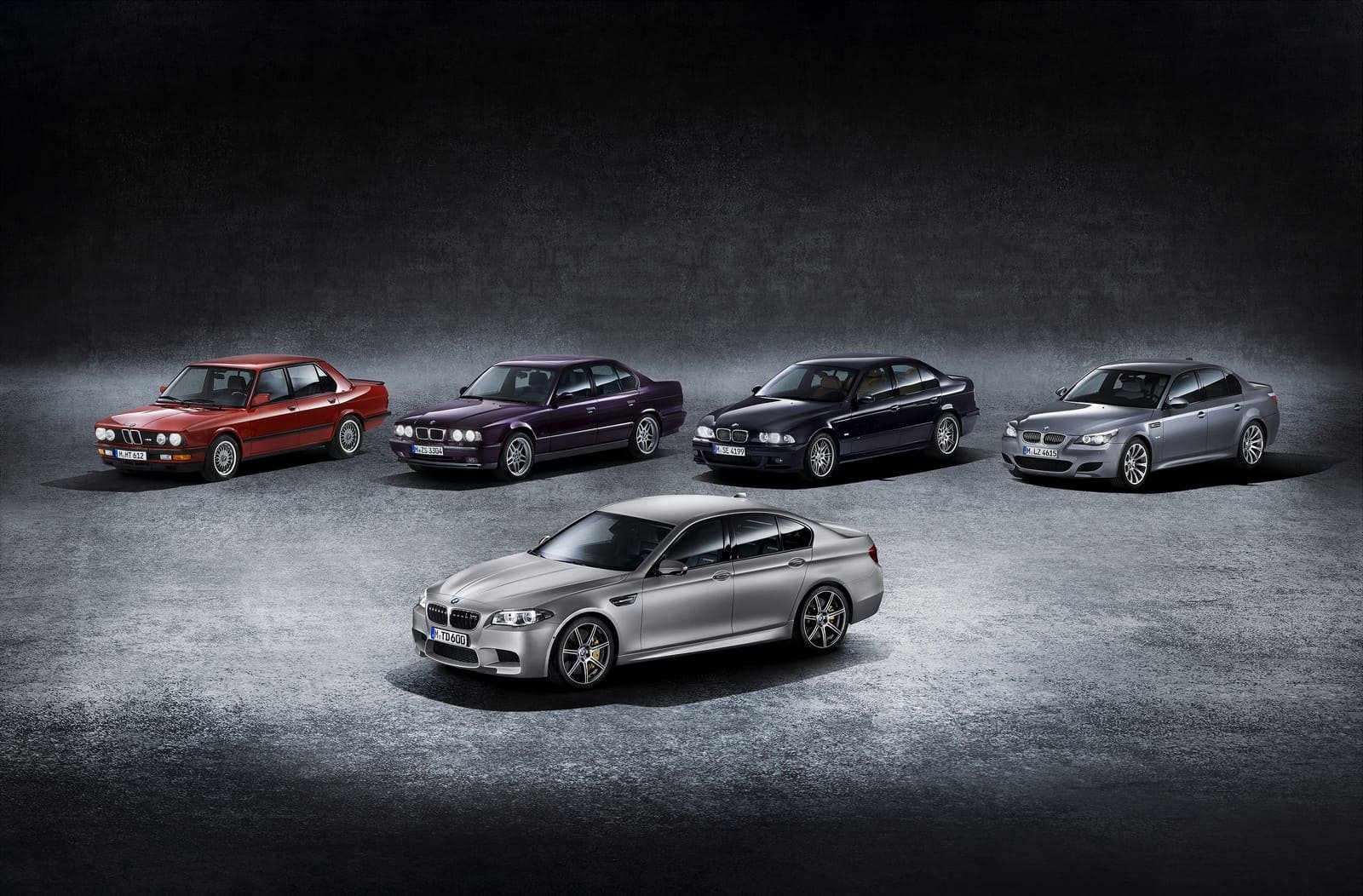A HISTÓRIA DO BMW M5: PARADIGMA DO SEDAN ESPORTIVO HÁ 40 ANOS, foto 1