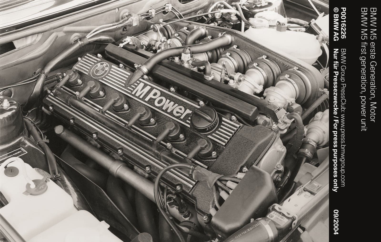 A HISTÓRIA DO BMW M5: PARADIGMA DO SEDAN ESPORTIVO HÁ 40 ANOS, foto 2
