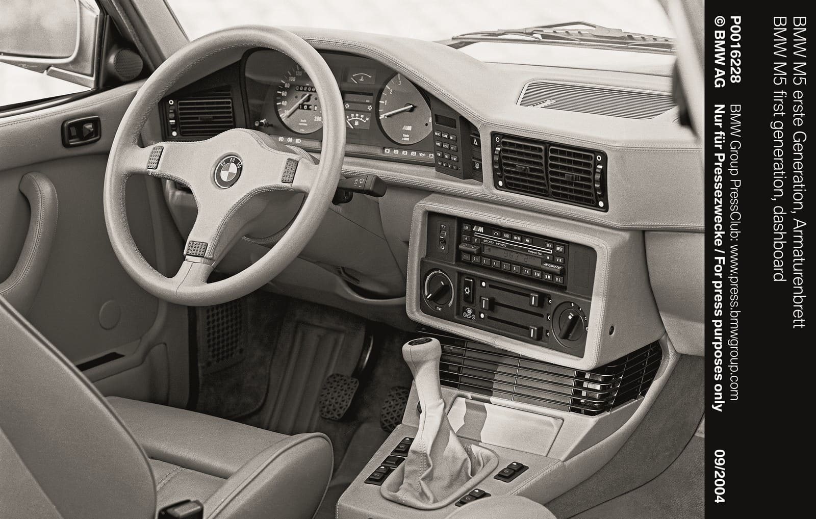 A HISTÓRIA DO BMW M5: PARADIGMA DO SEDAN ESPORTIVO HÁ 40 ANOS, foto 4