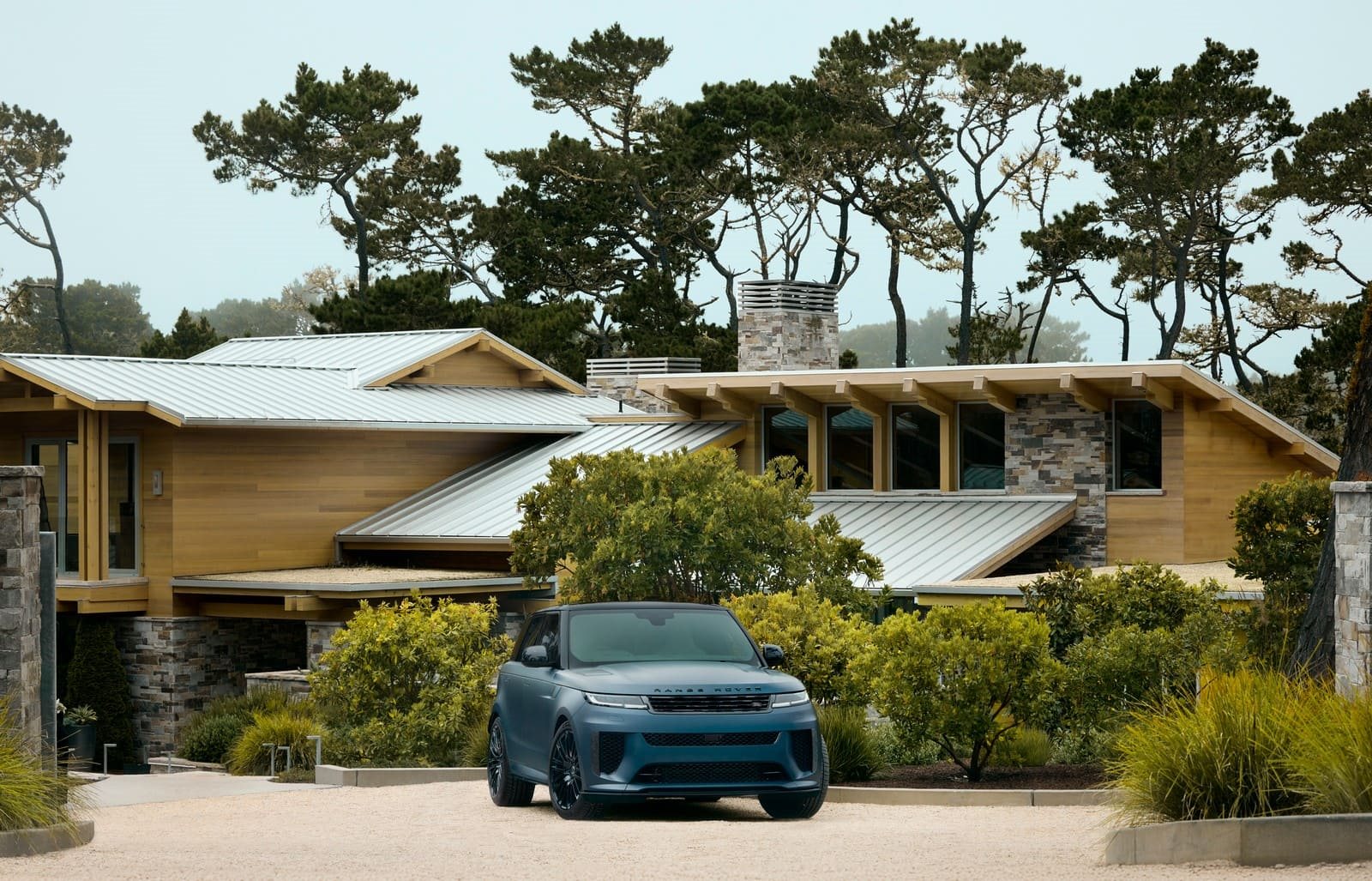 EXPOSIÇÃO ÚNICA DE VEÍCULOS USADOS POR SUA MAJESTADE A RAINHA ELIZABETH II NA MONTEREY CAR WEEK, foto 9