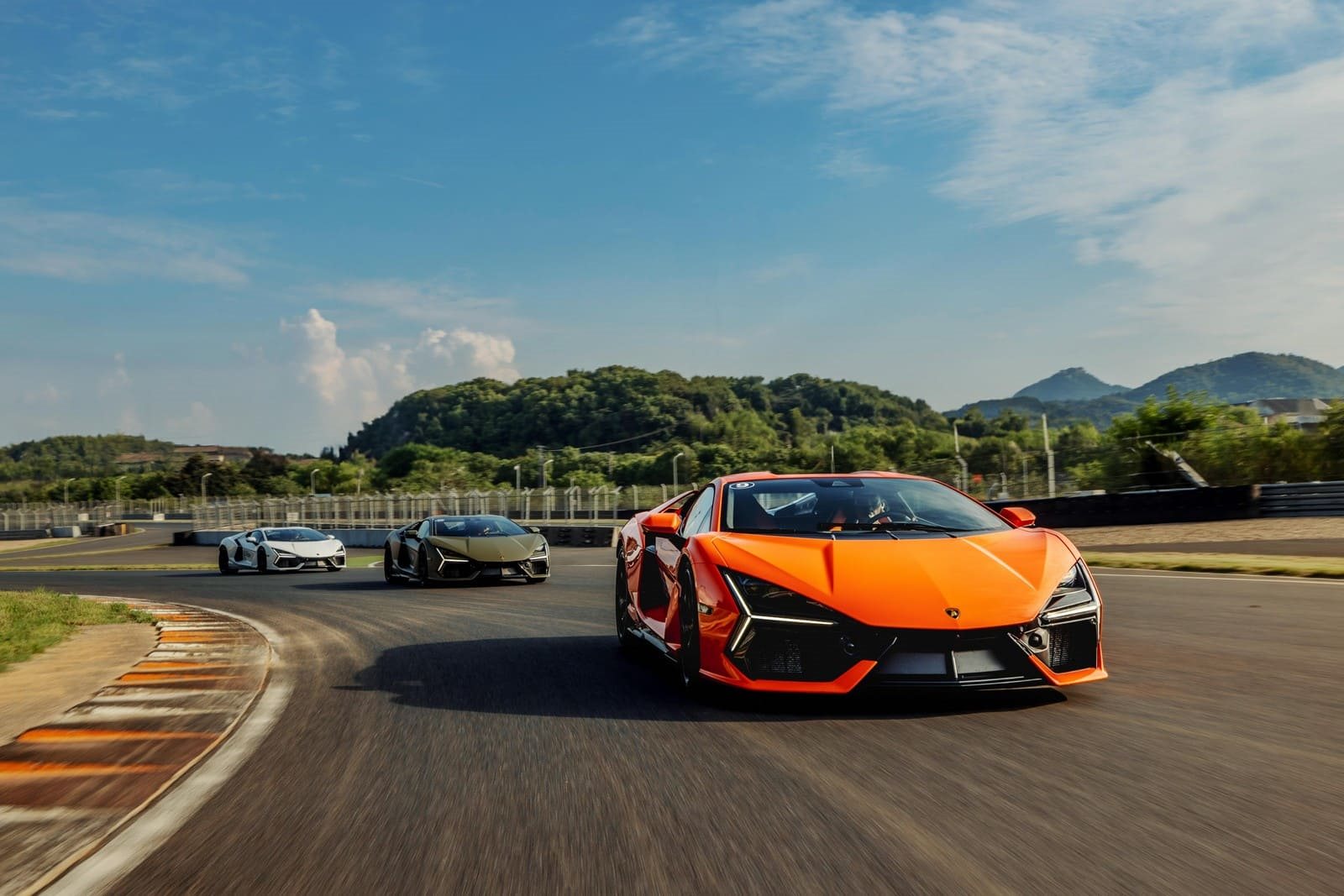 LAMBORGHINI ESPERIENZA CORSA 2024 COMEÇA NO CIRCUITO INTERNACIONAL DE ZHEJIANG, foto 2