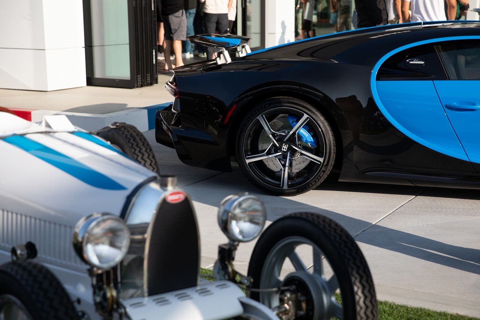 DE BEVERLY HILLS A NEWPORT BEACH: O BUGATTI TOURBILLON ENCANTA A CALIFÓRNIA, foto 16