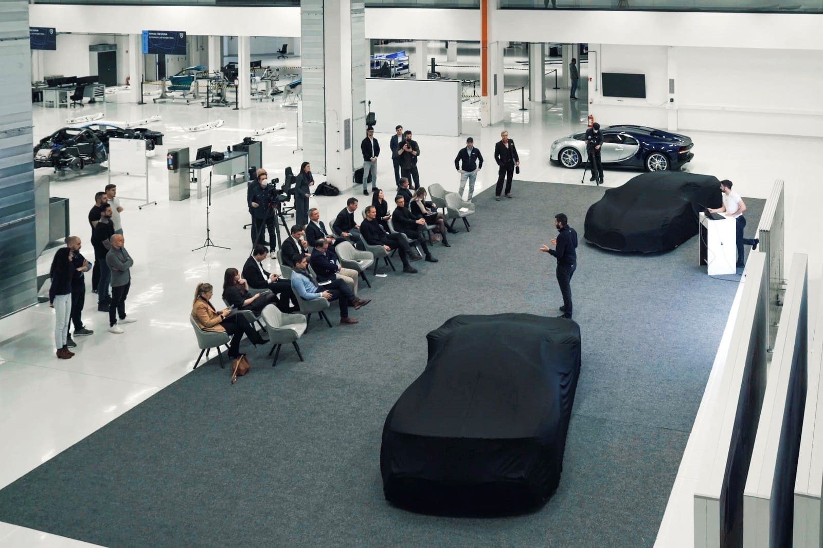 DEFININDO A IDENTIDADE VISUAL PARA UMA NOVA ERA DA BUGATTI, foto 2
