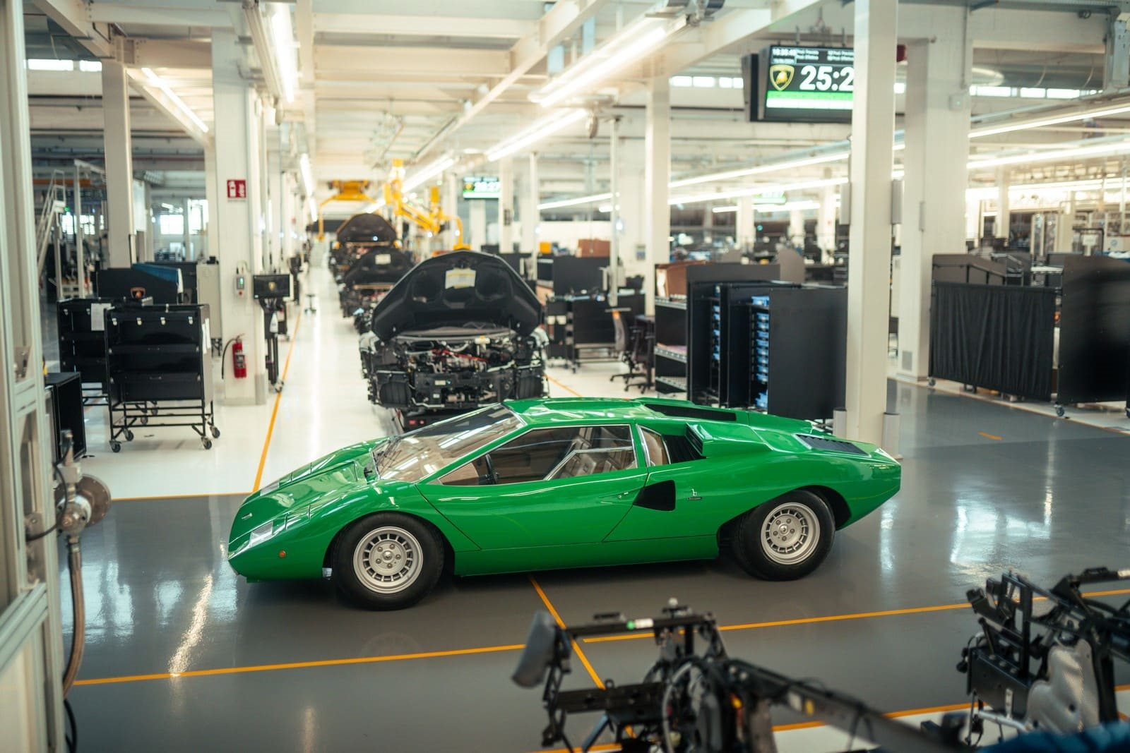 1974 - 2024: 50 ANOS DESDE A PRODUÇÃO DO PRIMEIRO LAMBORGHINI COUNTACH, foto 21