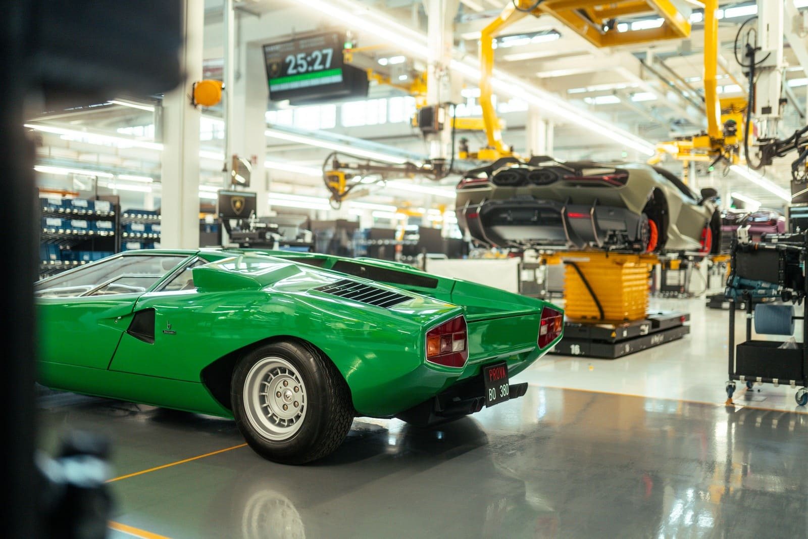 1974 - 2024: 50 ANOS DESDE A PRODUÇÃO DO PRIMEIRO LAMBORGHINI COUNTACH, foto 41