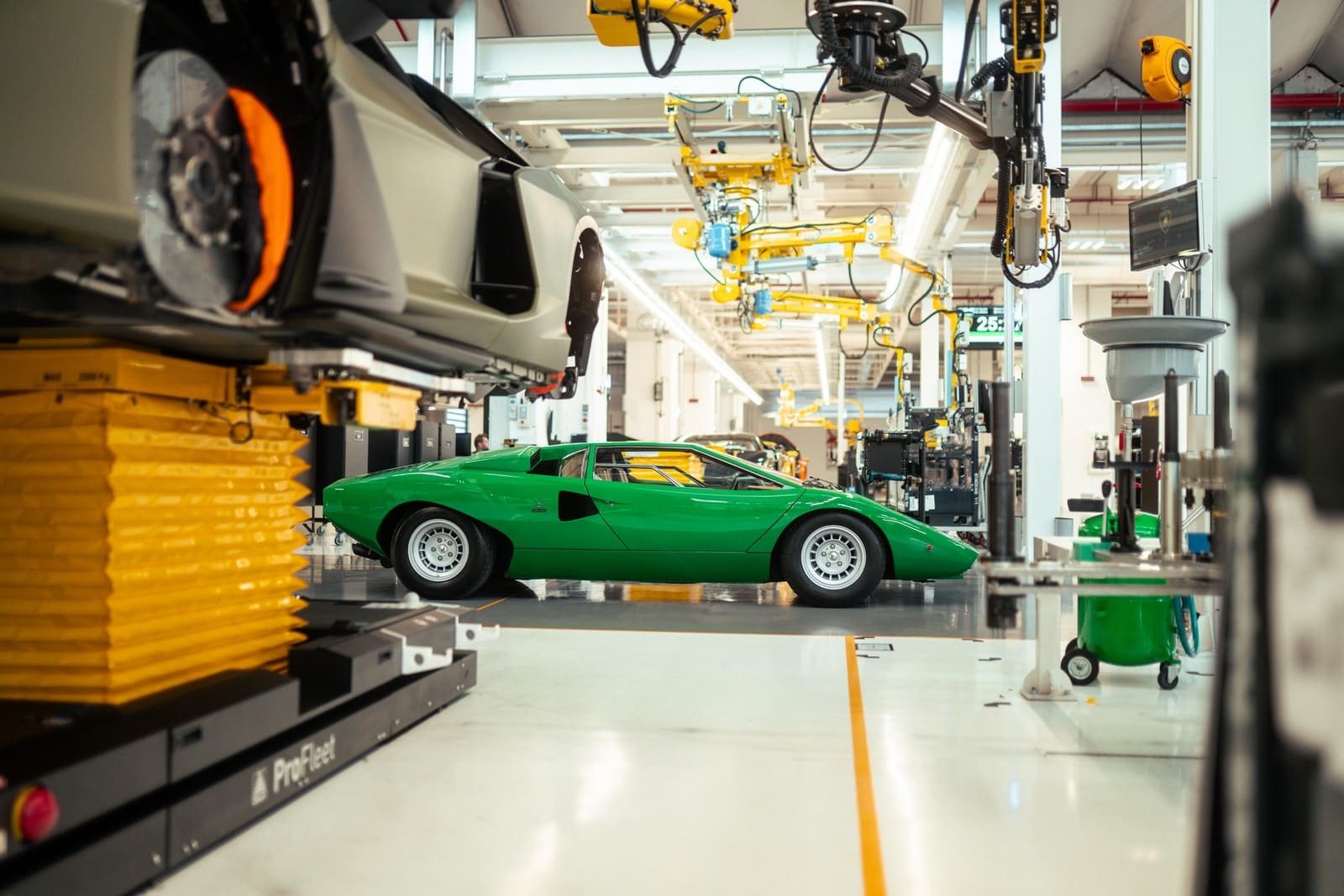1974 - 2024: 50 ANOS DESDE A PRODUÇÃO DO PRIMEIRO LAMBORGHINI COUNTACH, foto 42