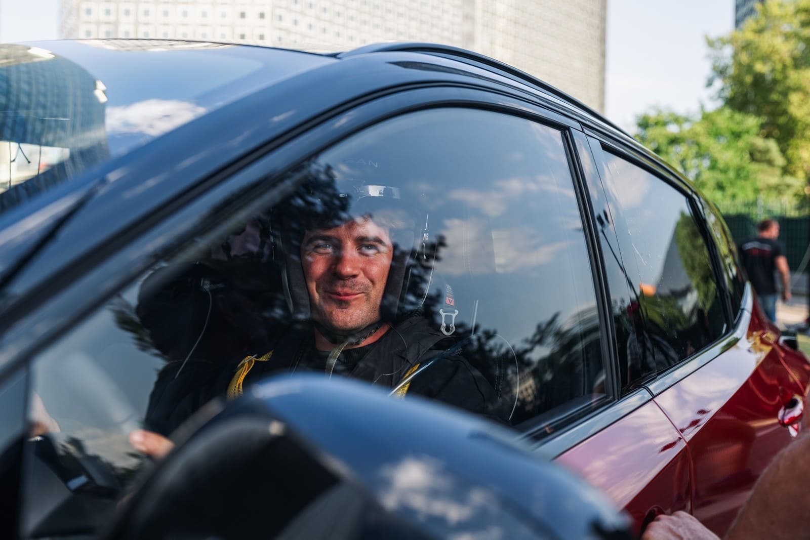 NOVO NISSAN QASHQAI QUEBRA RECORDE MUNDIAL DE MAIOR SALTO DE BUNGEE JUMP COM UM CARRO, foto 7