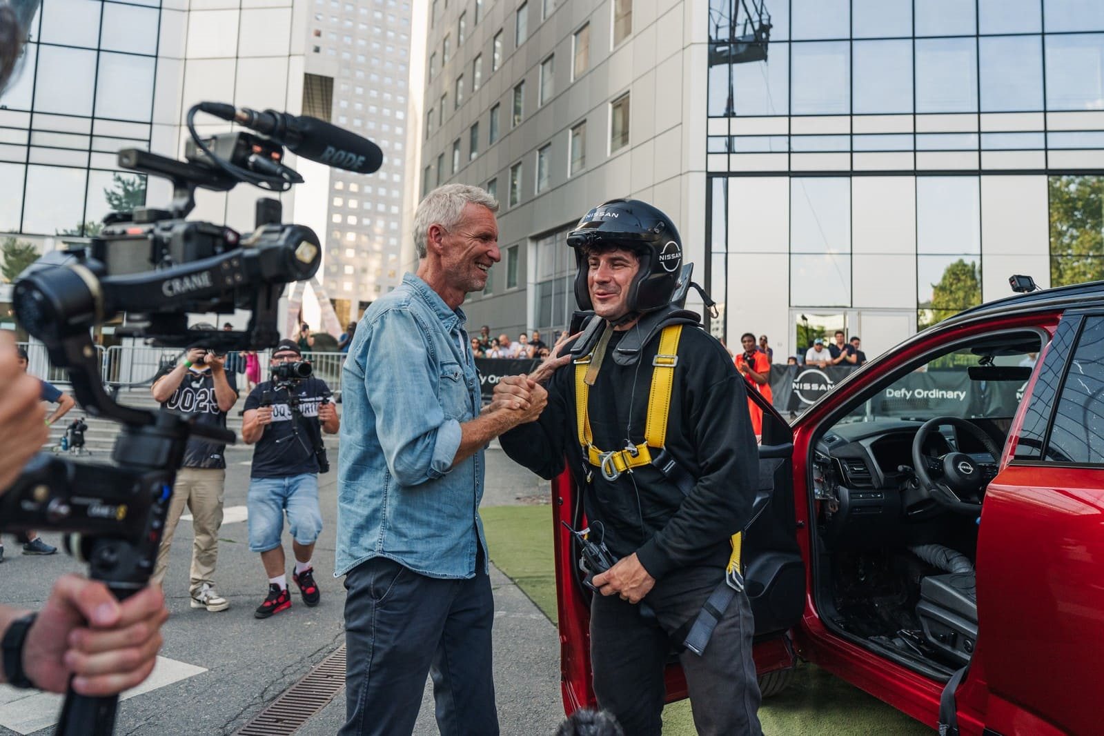 NOVO NISSAN QASHQAI QUEBRA RECORDE MUNDIAL DE MAIOR SALTO DE BUNGEE JUMP COM UM CARRO, foto 11