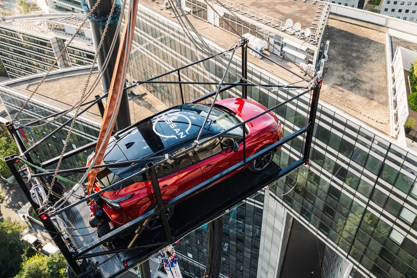 NOVO NISSAN QASHQAI QUEBRA RECORDE MUNDIAL DE MAIOR SALTO DE BUNGEE JUMP COM UM CARRO, foto 12