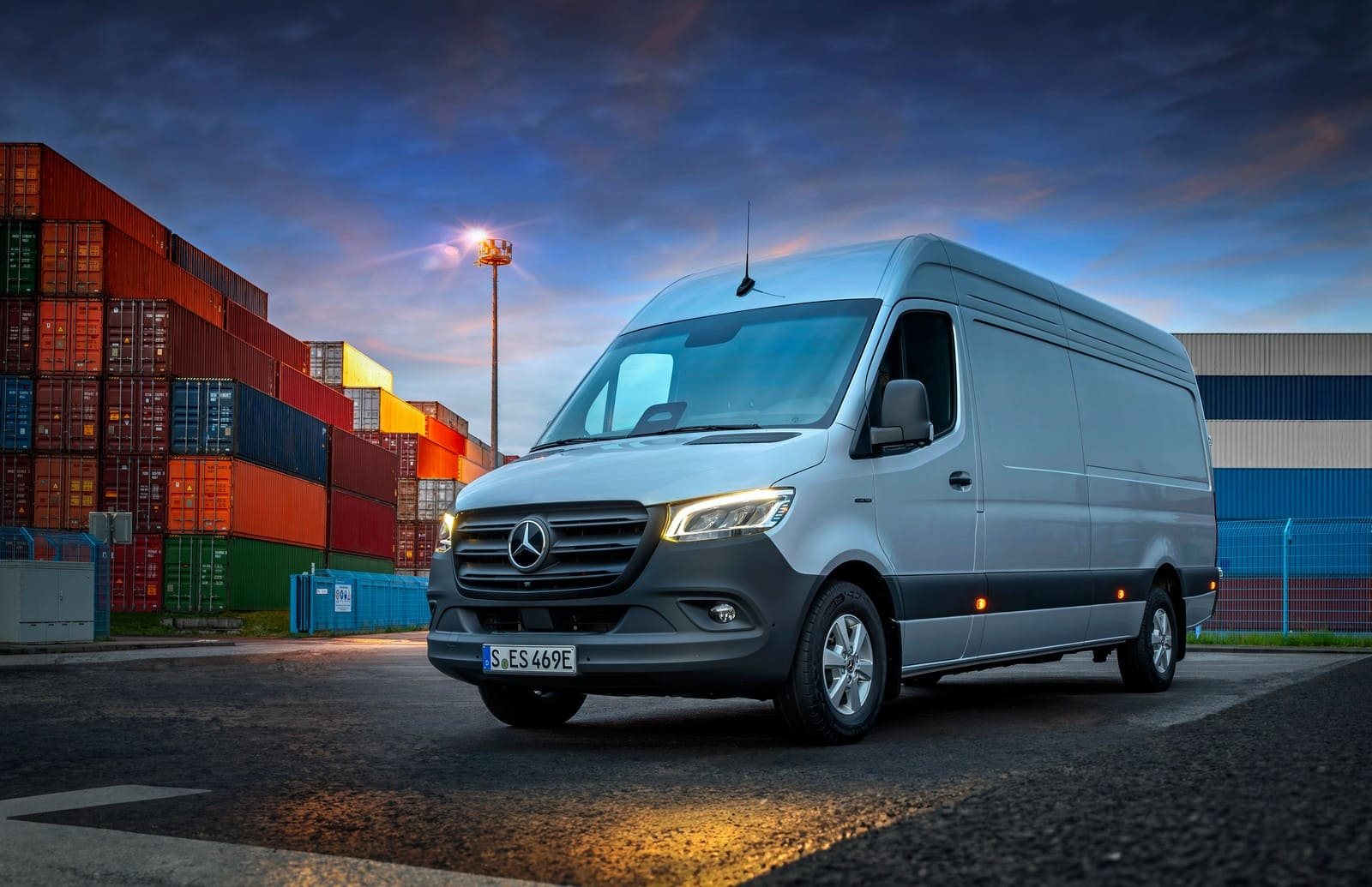 MERCEDES-BENZ VANS: DÉCADAS DE INOVAÇÃO E ANIVERSÁRIOS, foto 2