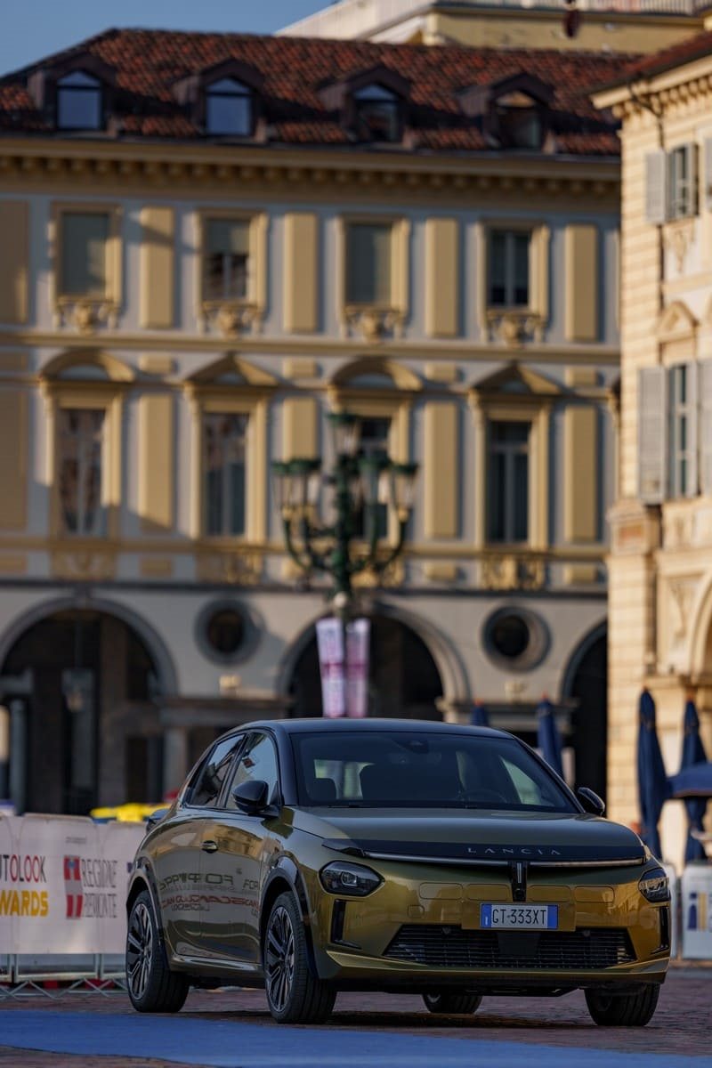 130 LANCIA DELTA EM TURIN COM MIKI BIASION, foto 29