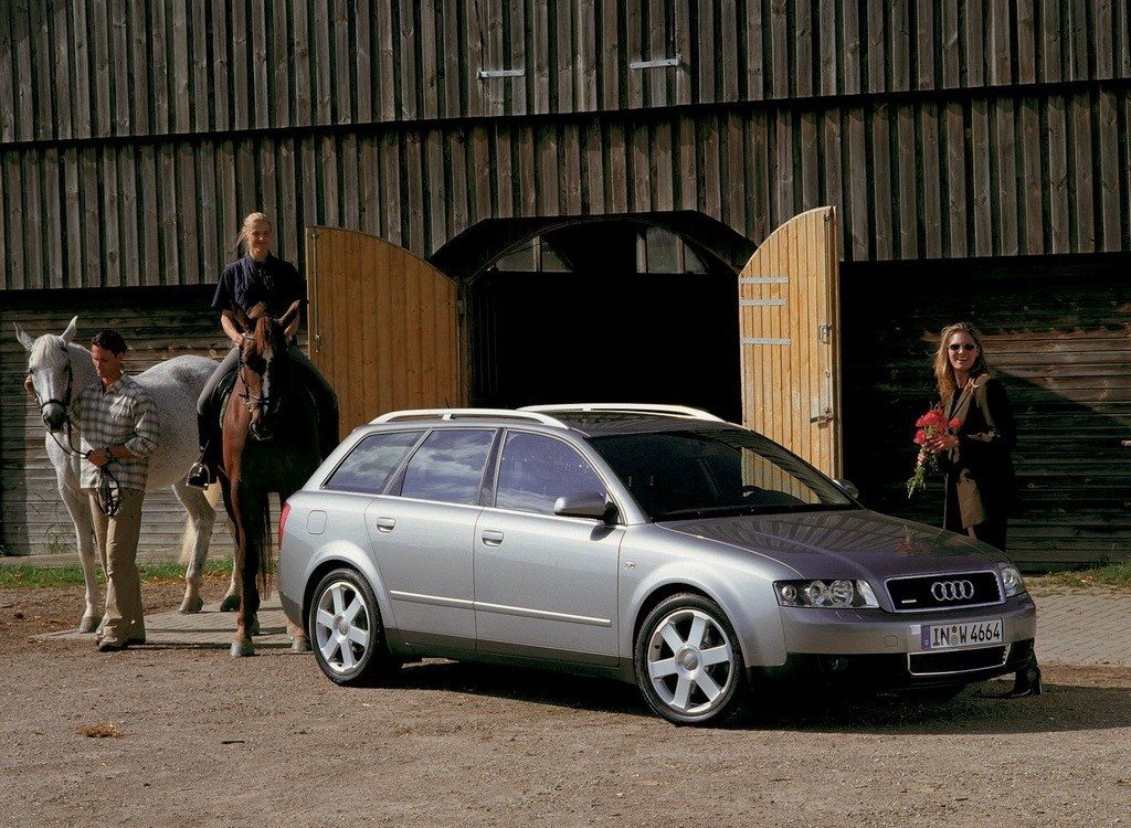 AUDI A4 CELEBRA 30 ANOS COM TRAÇÃO QUATTRO COM SOFISTICAÇÃO, foto 9