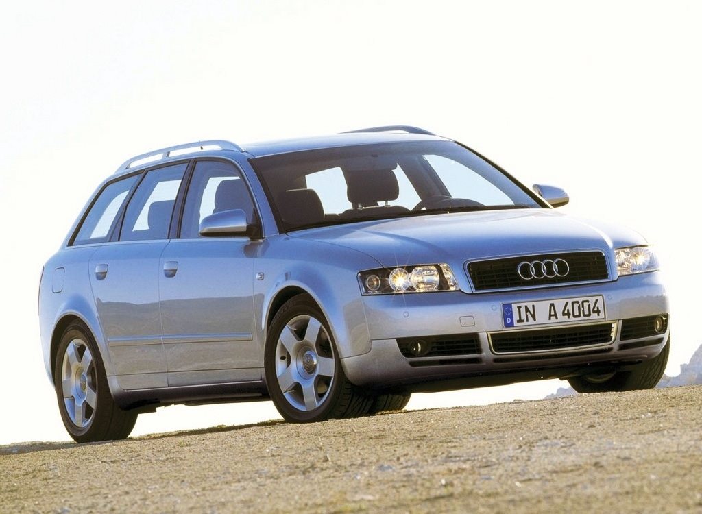 AUDI A4 CELEBRA 30 ANOS COM TRAÇÃO QUATTRO COM SOFISTICAÇÃO, foto 11