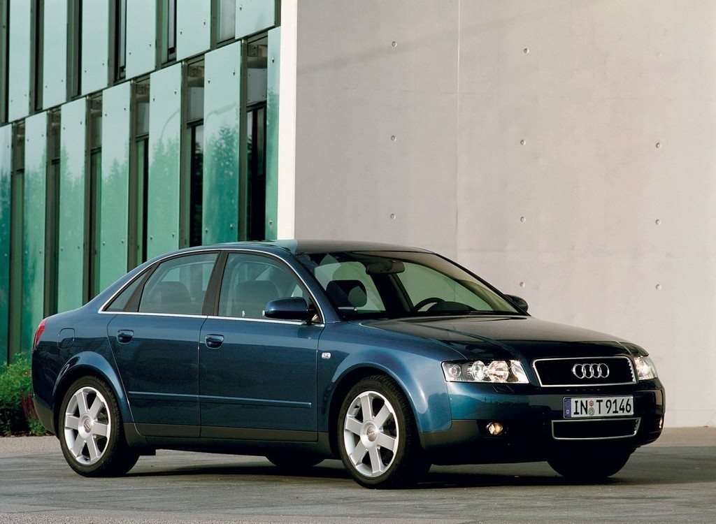 AUDI A4 CELEBRA 30 ANOS COM TRAÇÃO QUATTRO COM SOFISTICAÇÃO, foto 14