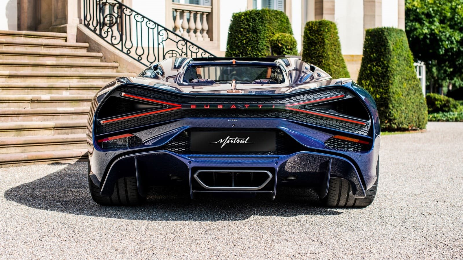 MESTRE DO AR: CRIANDO UMA NOVA GERAÇÃO DE DESIGN PARA O ROADSTER COM O BUGATTI W16 MISTRAL, foto 5