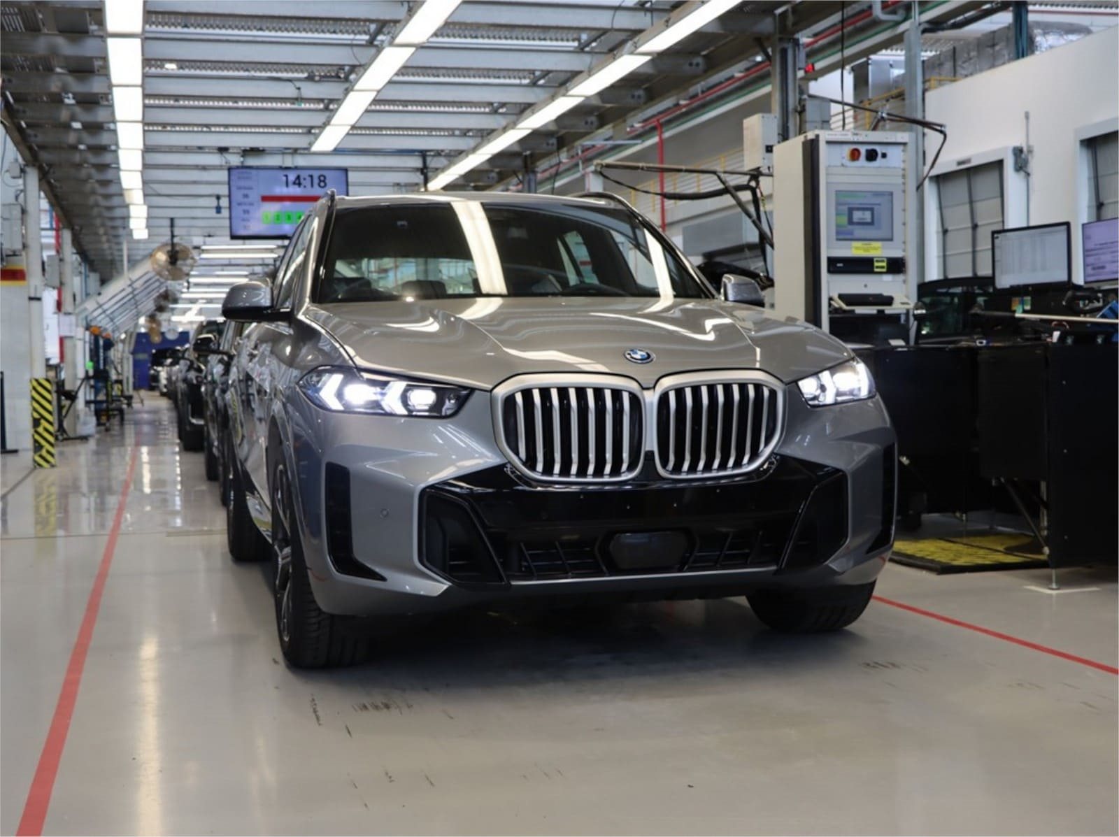 BMW INICIA A PRODUÇÃO DO BMW X5 NO BRASIL, PRIMEIRO MODELO HÍBRIDO PLUG-IN FABRICADO NA AMÉRICA DO SUL, foto 2