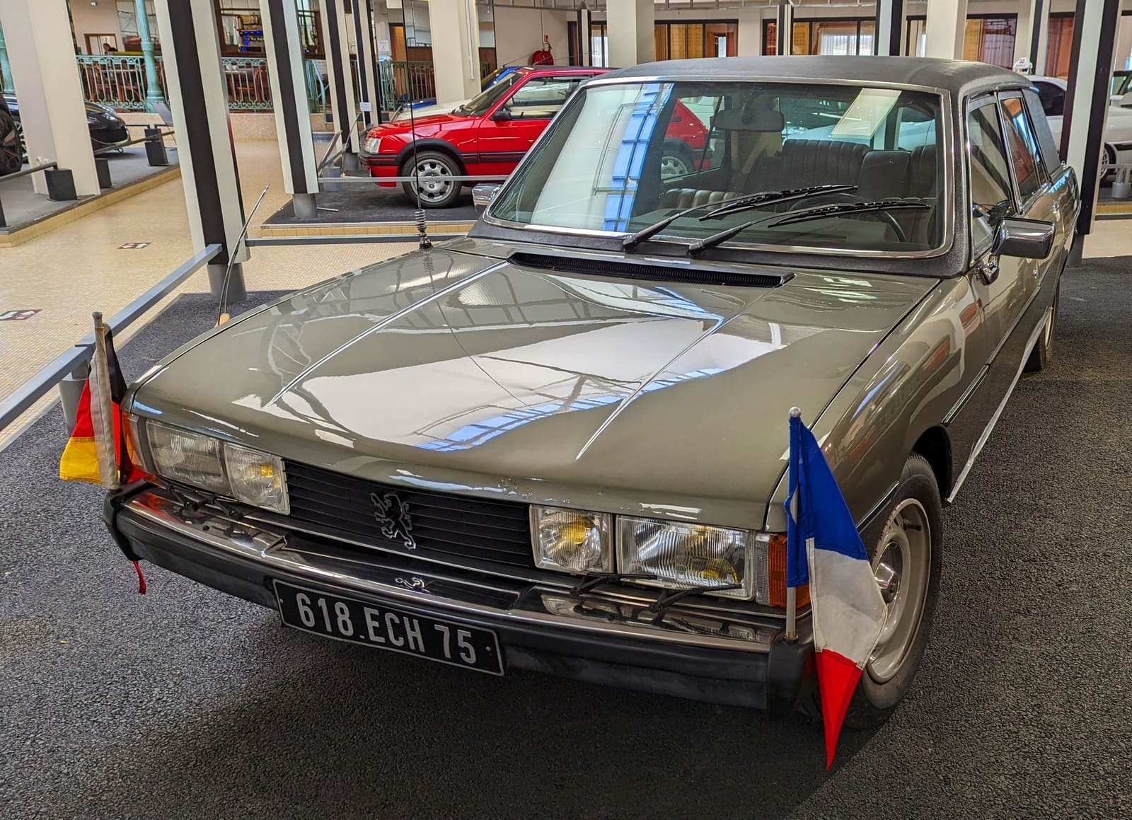 LUXO CLÁSSICO SEGUNDO A PEUGEOT: 90 ANOS DA SÉRIE 600, foto 3