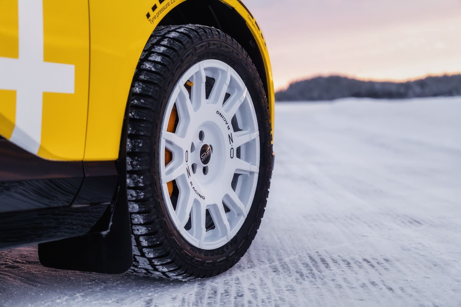 POLESTAR CRIA COLEÇÃO DE CARROS ‘ARCTIC CIRCLE’ PARA MOSTRAR O DNA DE DESEMPENHO SUECO, foto 11