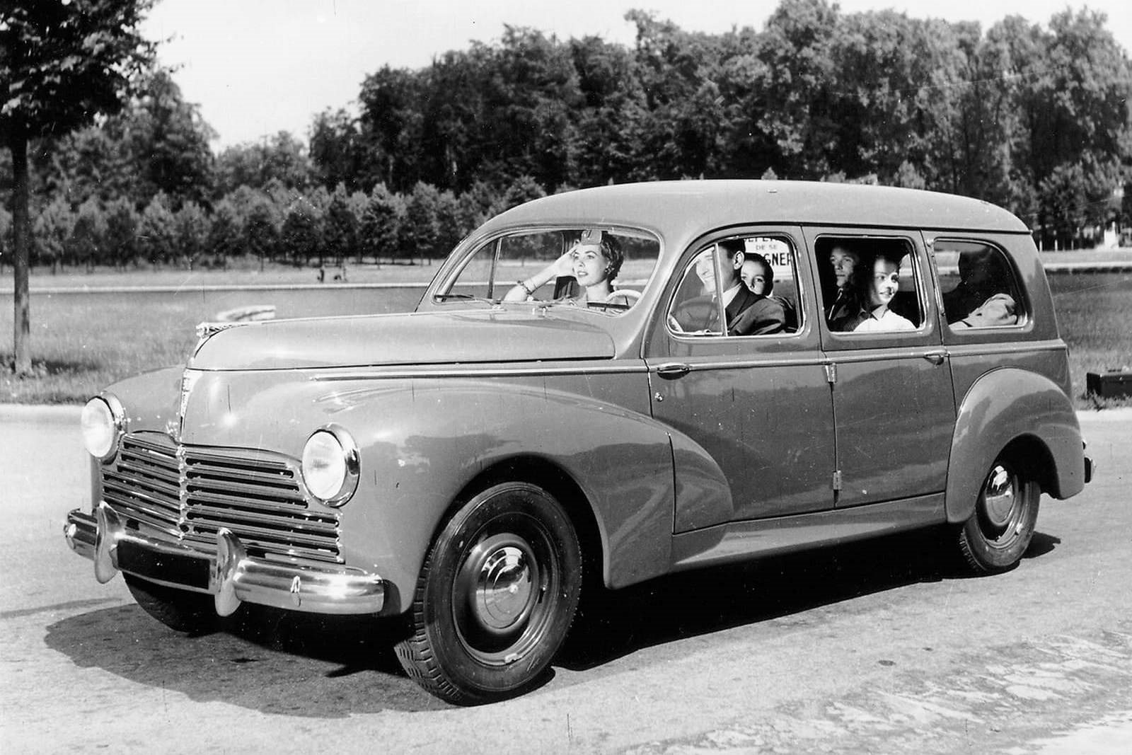 DO 203 PERUA AO 508 SW: A PEUGEOT CELEBRA 75 ANOS DE MODELOS SW NA EUROPA, foto 1