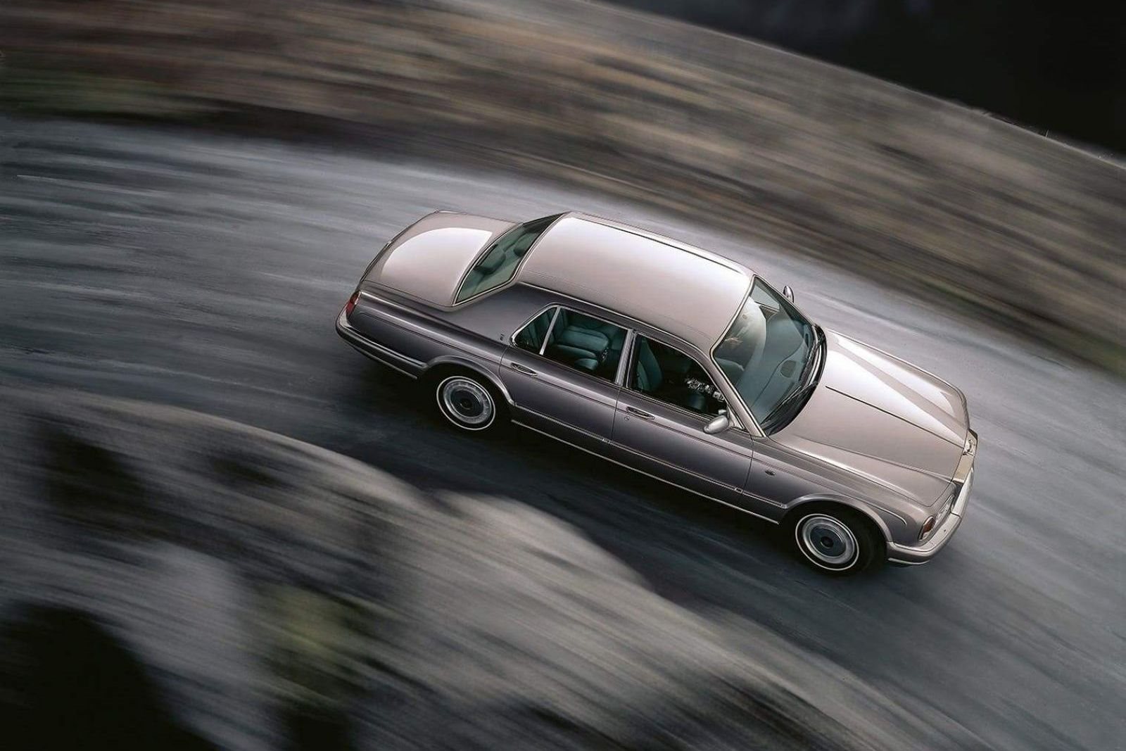 A DÉCADA DE 1990: O ROLLS-ROYCE SILVER SERAPH, foto 2