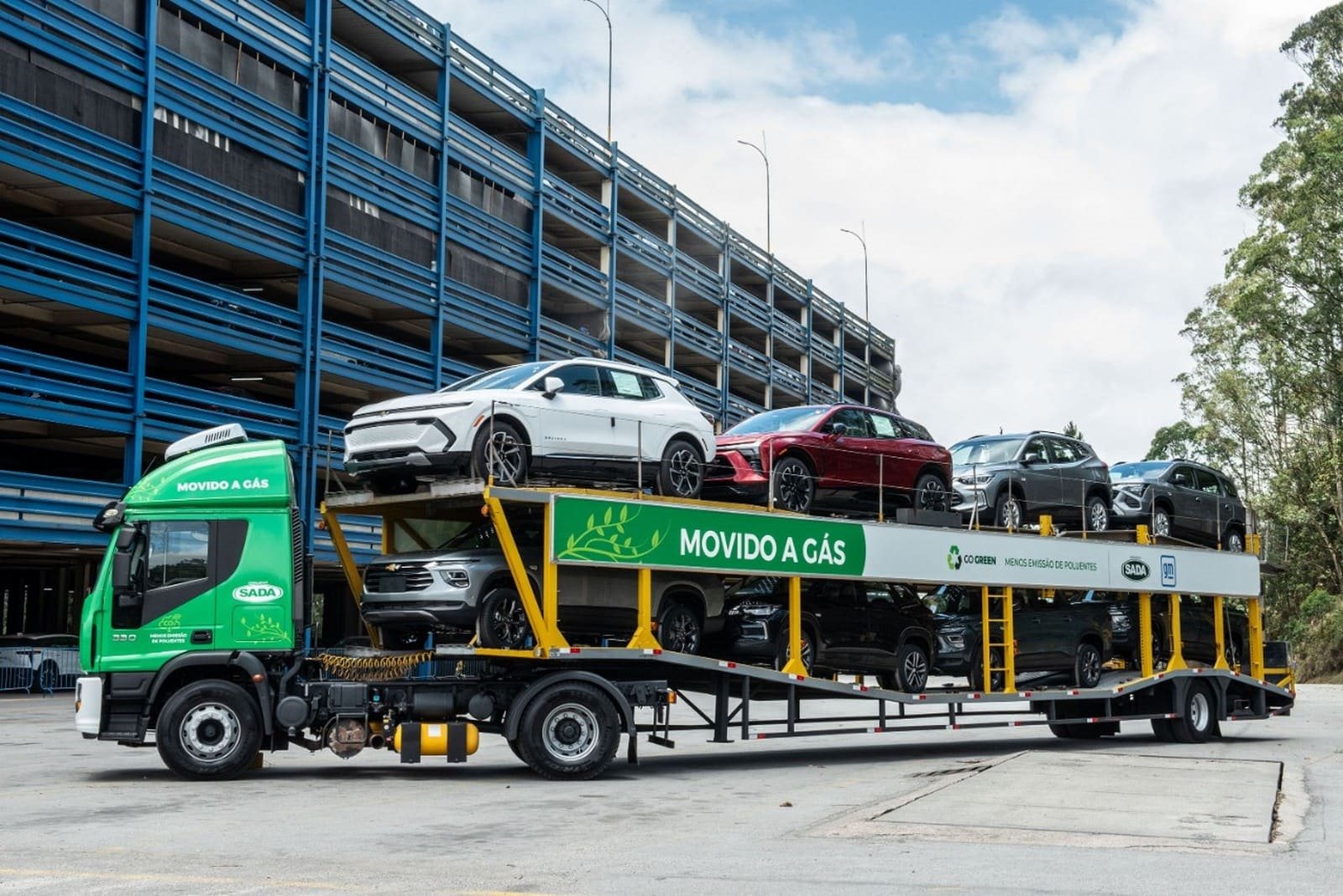 GENERAL MOTORS INCORPORA CAMINHÕES MOVIDOS A GNV PARA TRANSPORTE DE VEÍCULOS NOVOS, foto 1